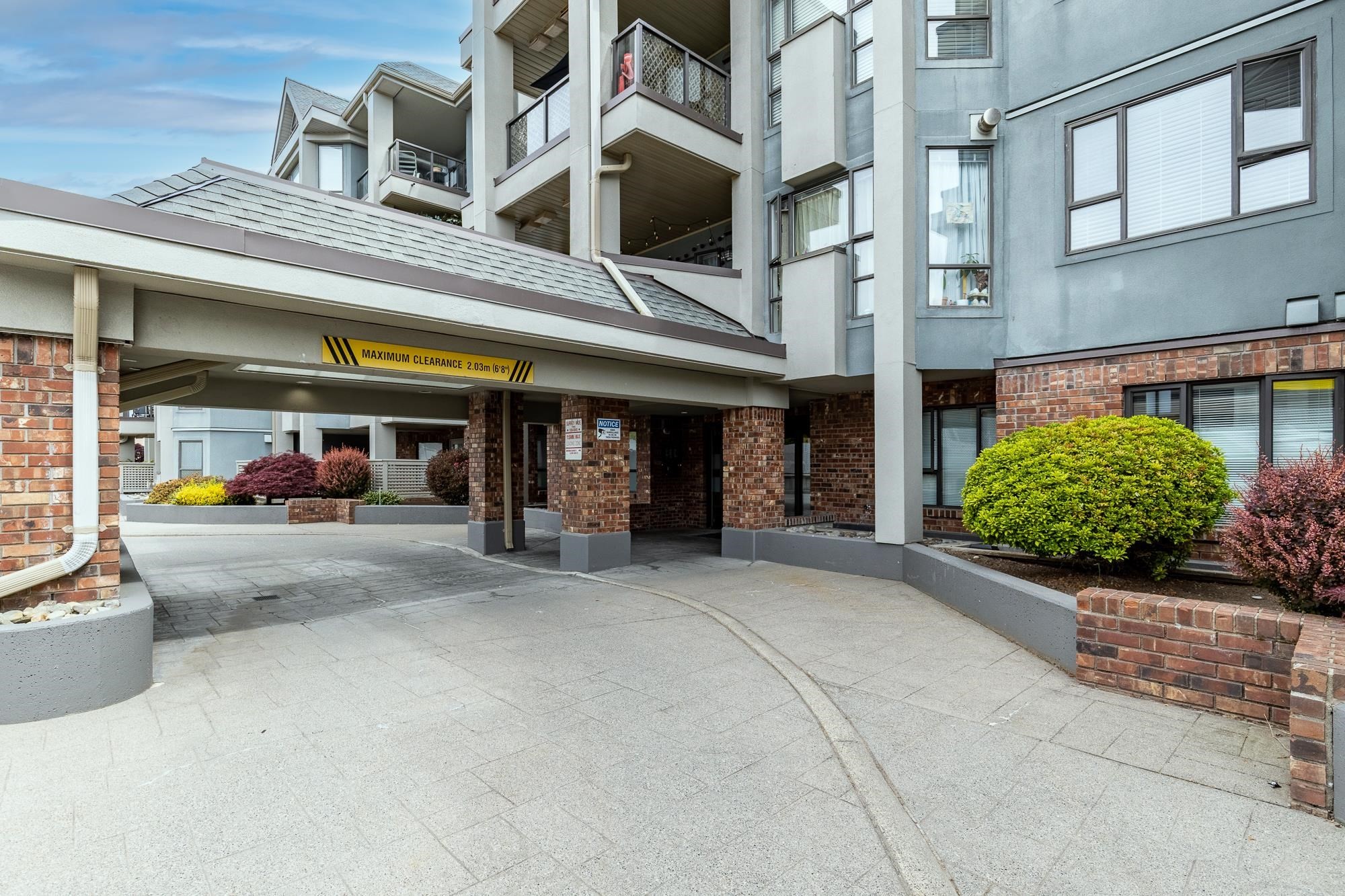 201-15241 18 Avenue, Surrey, BC