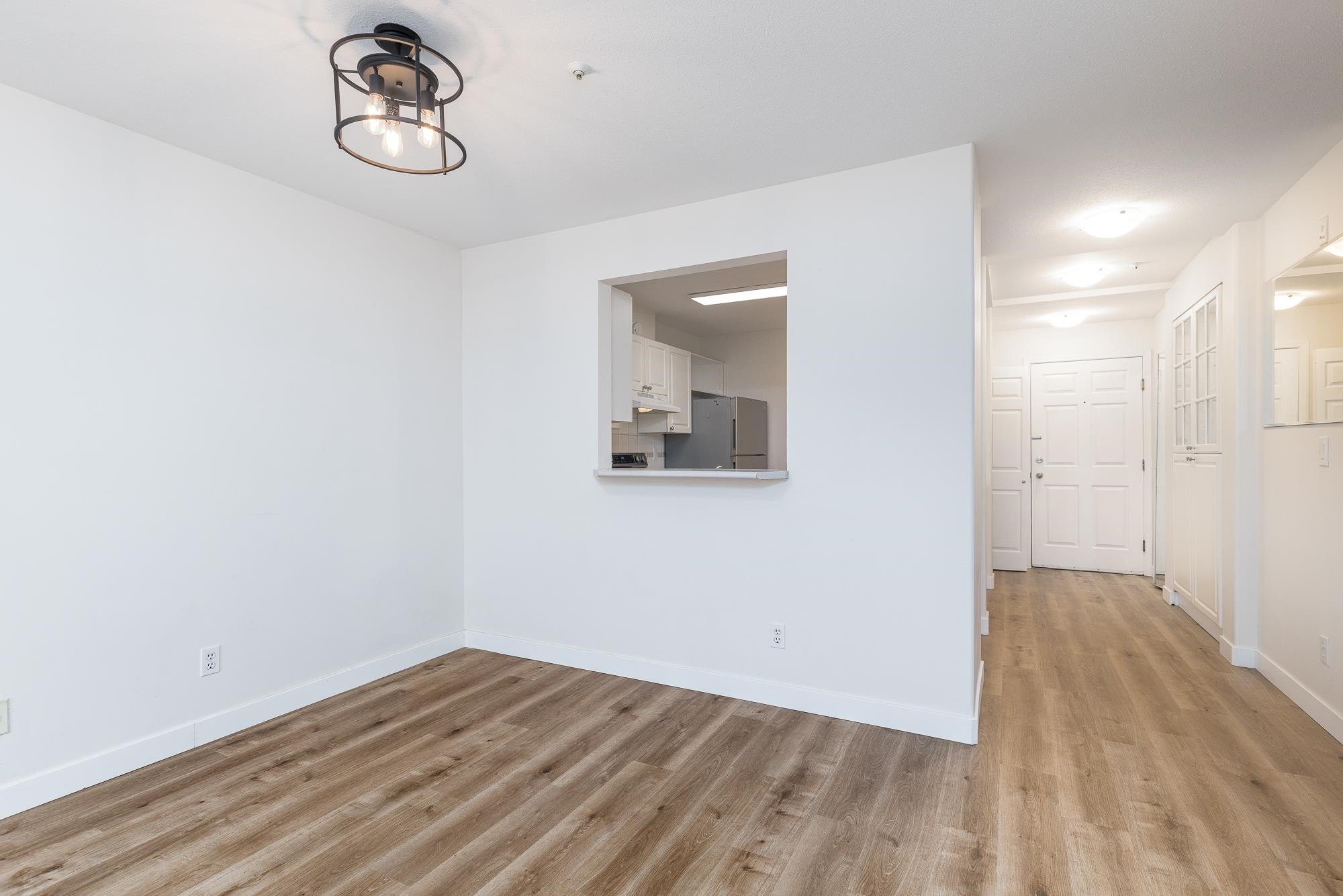 201-15241 18 Avenue, Surrey, BC