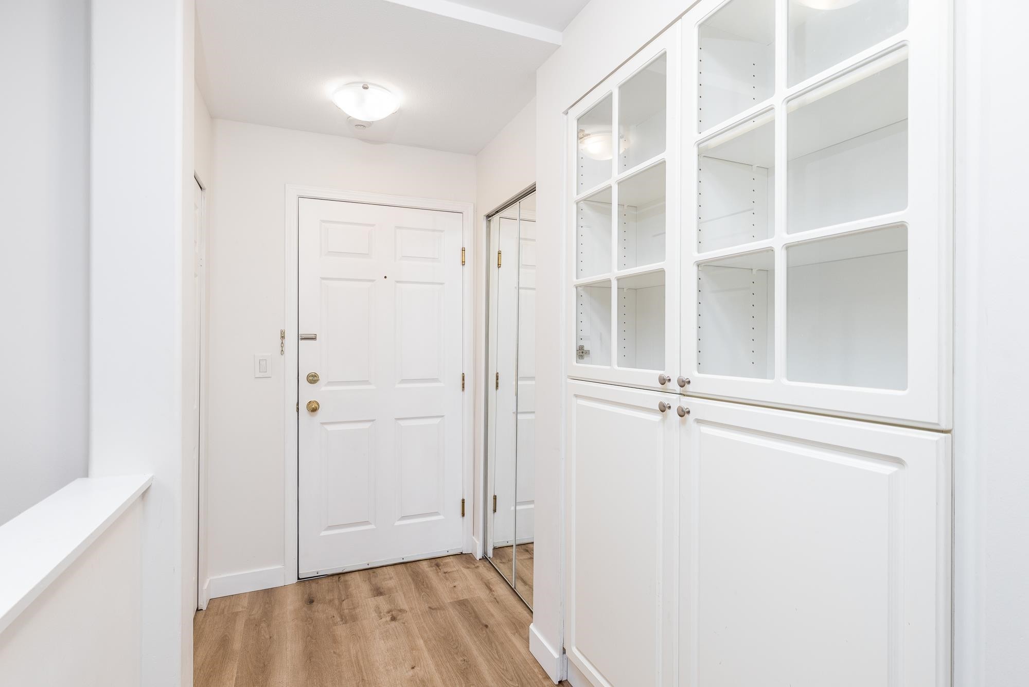 201-15241 18 Avenue, Surrey, BC