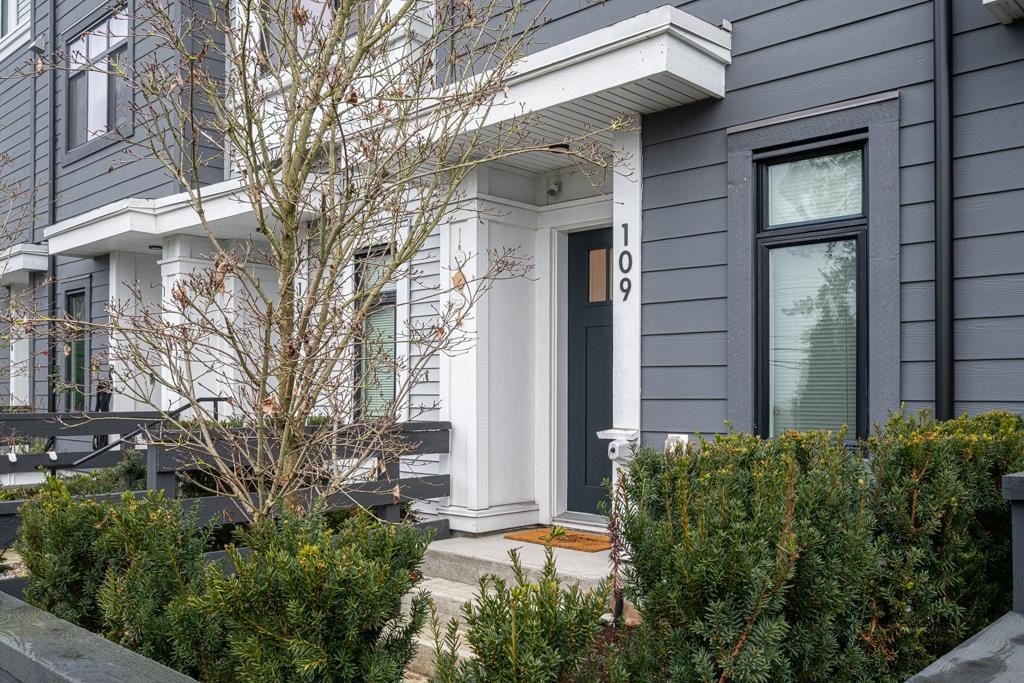 109-15235 Sitka Drive, Surrey, BC