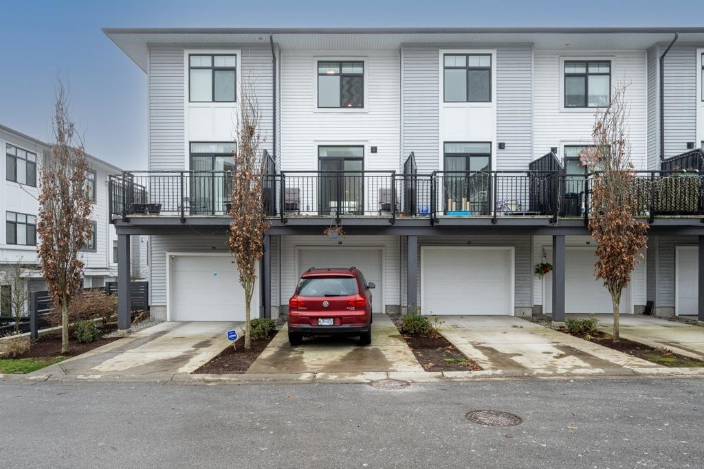 109-15235 Sitka Drive, Surrey, BC