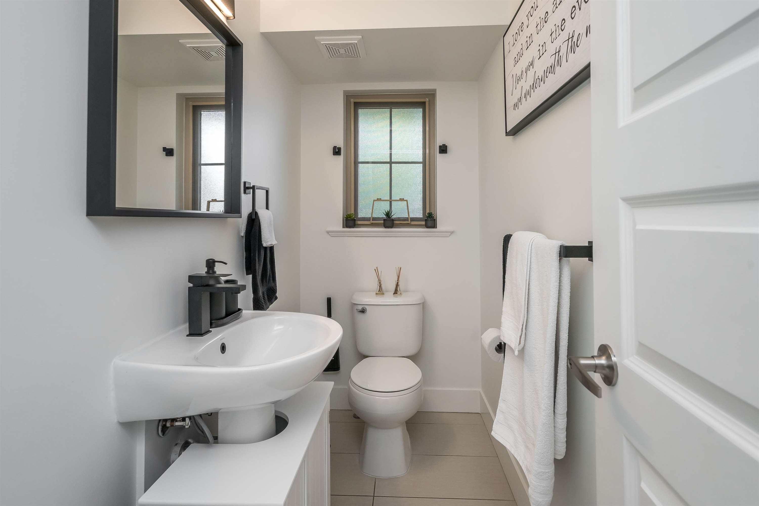 72-19525 73 Avenue, Surrey, BC