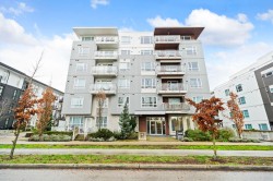 623-13963 105 Boulevard Surrey, BC V3T 0M9