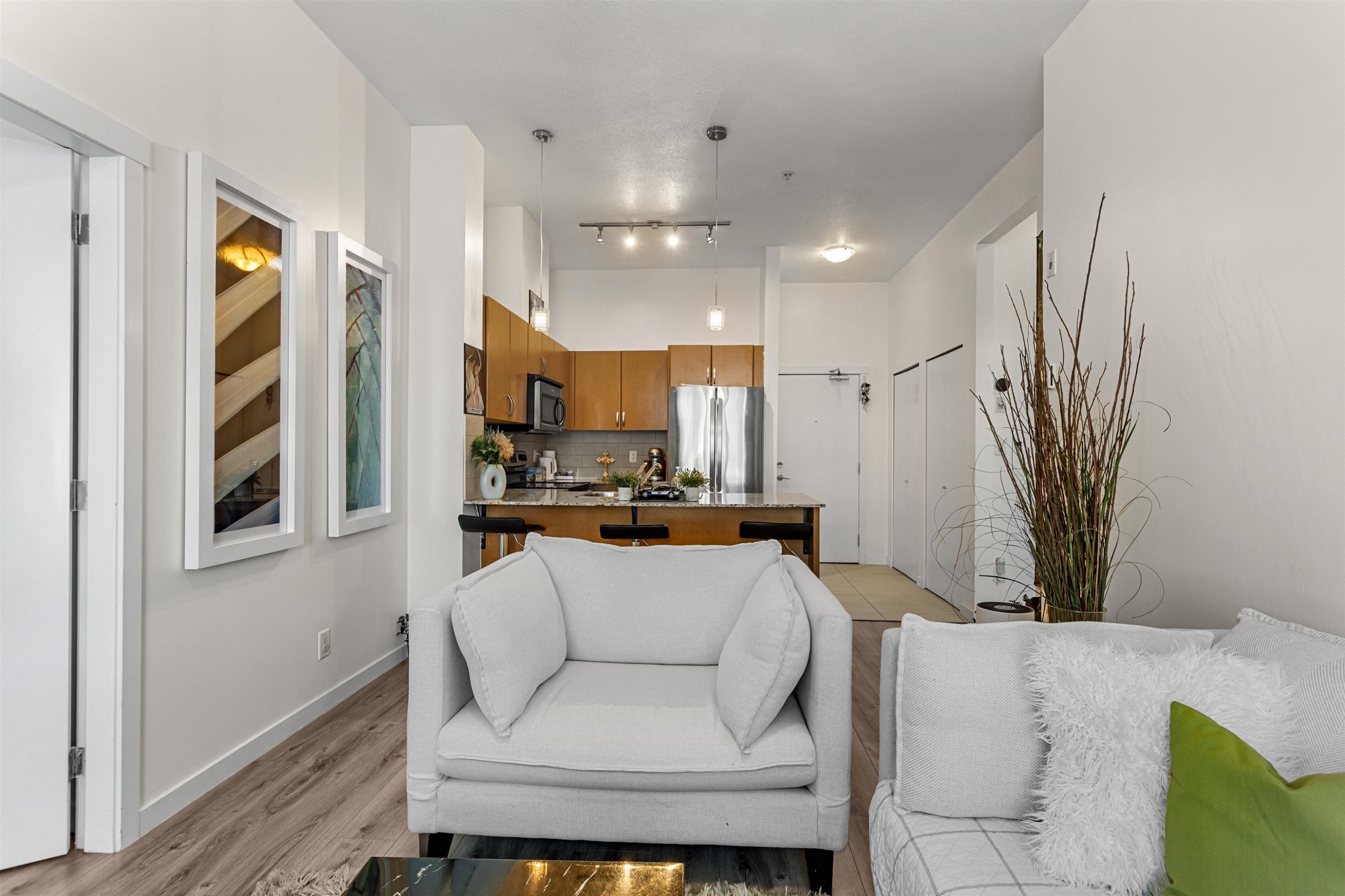 516-13733 107A Avenue, Surrey, BC