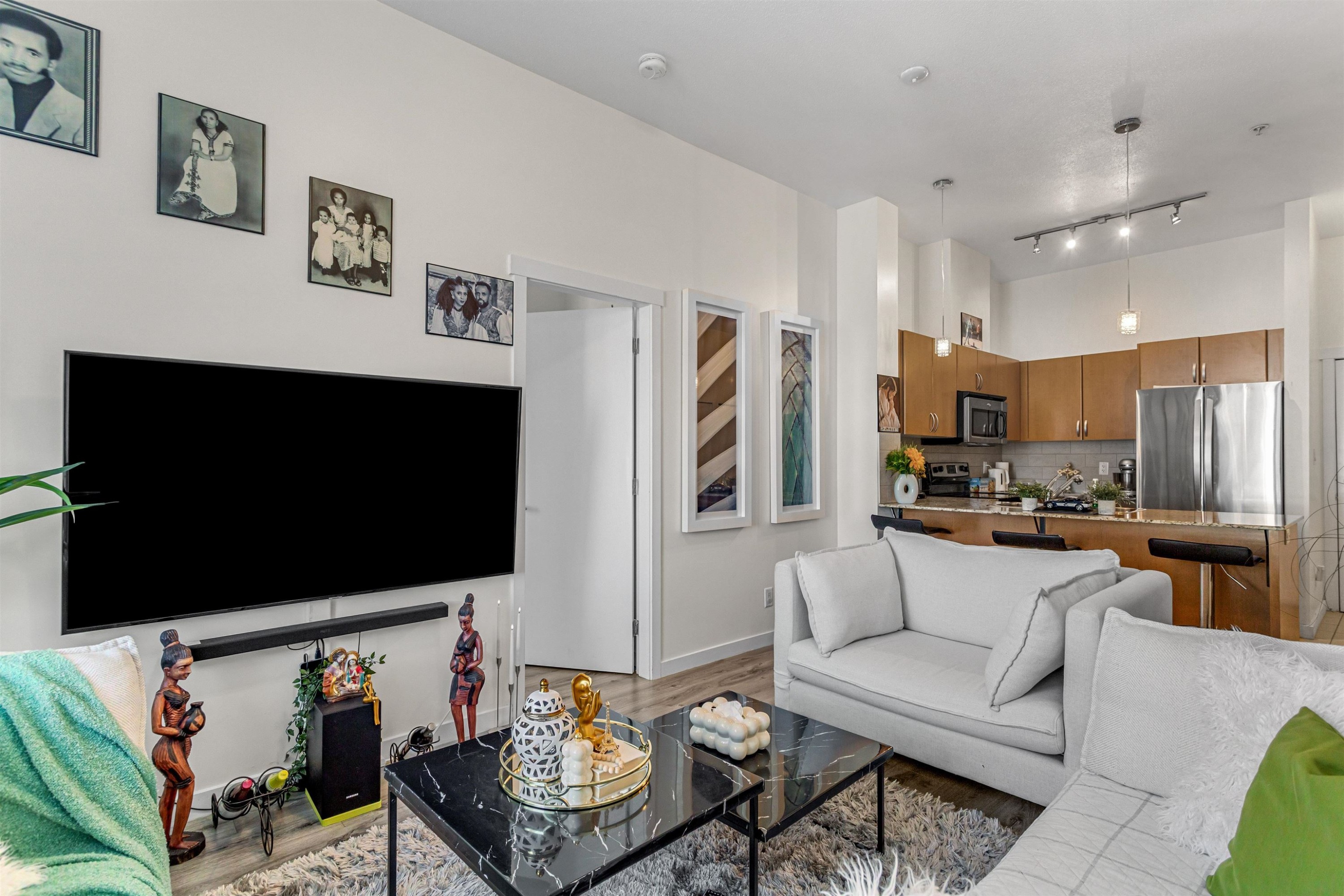 516-13733 107A Avenue, Surrey, BC