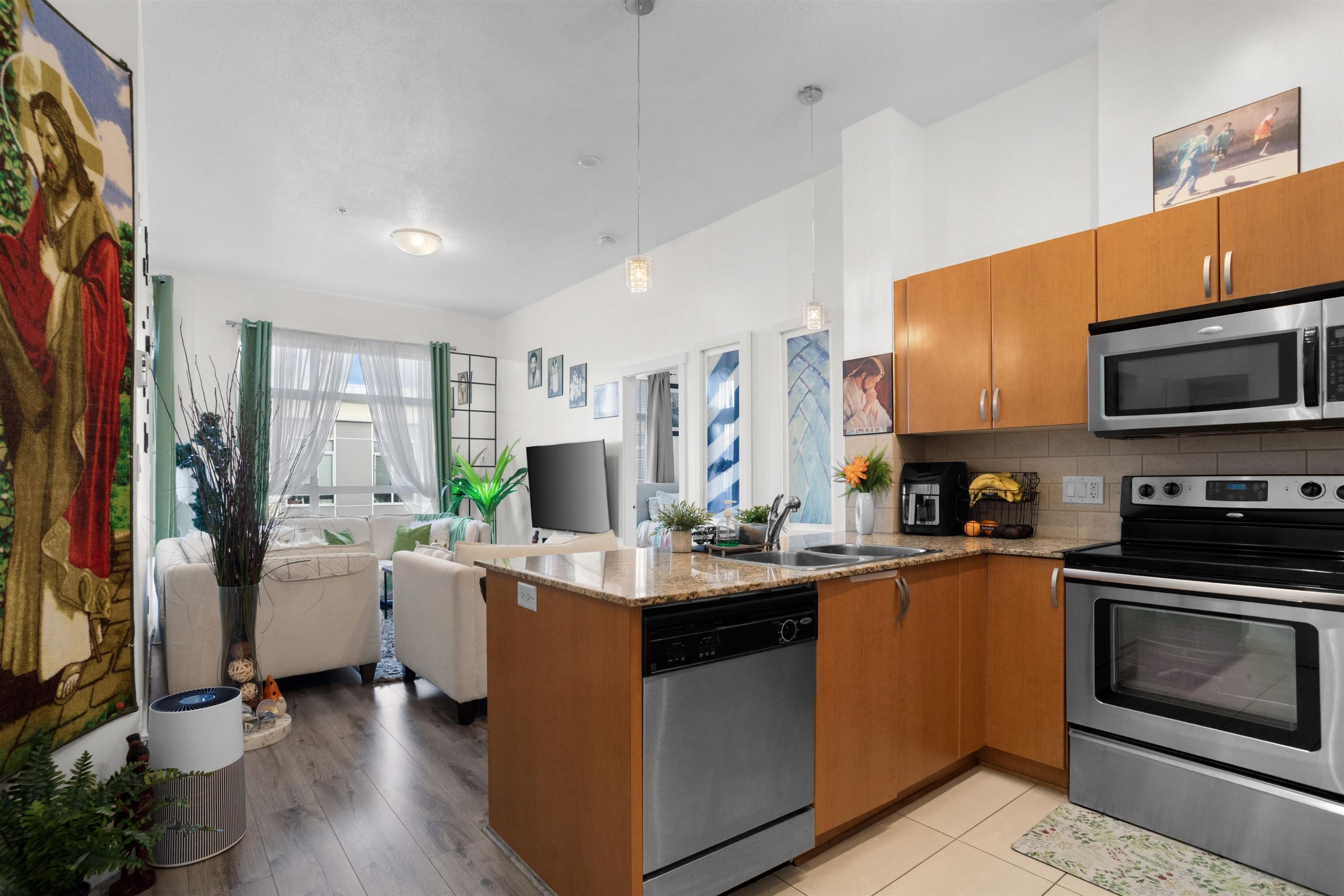 516-13733 107A Avenue, Surrey, BC