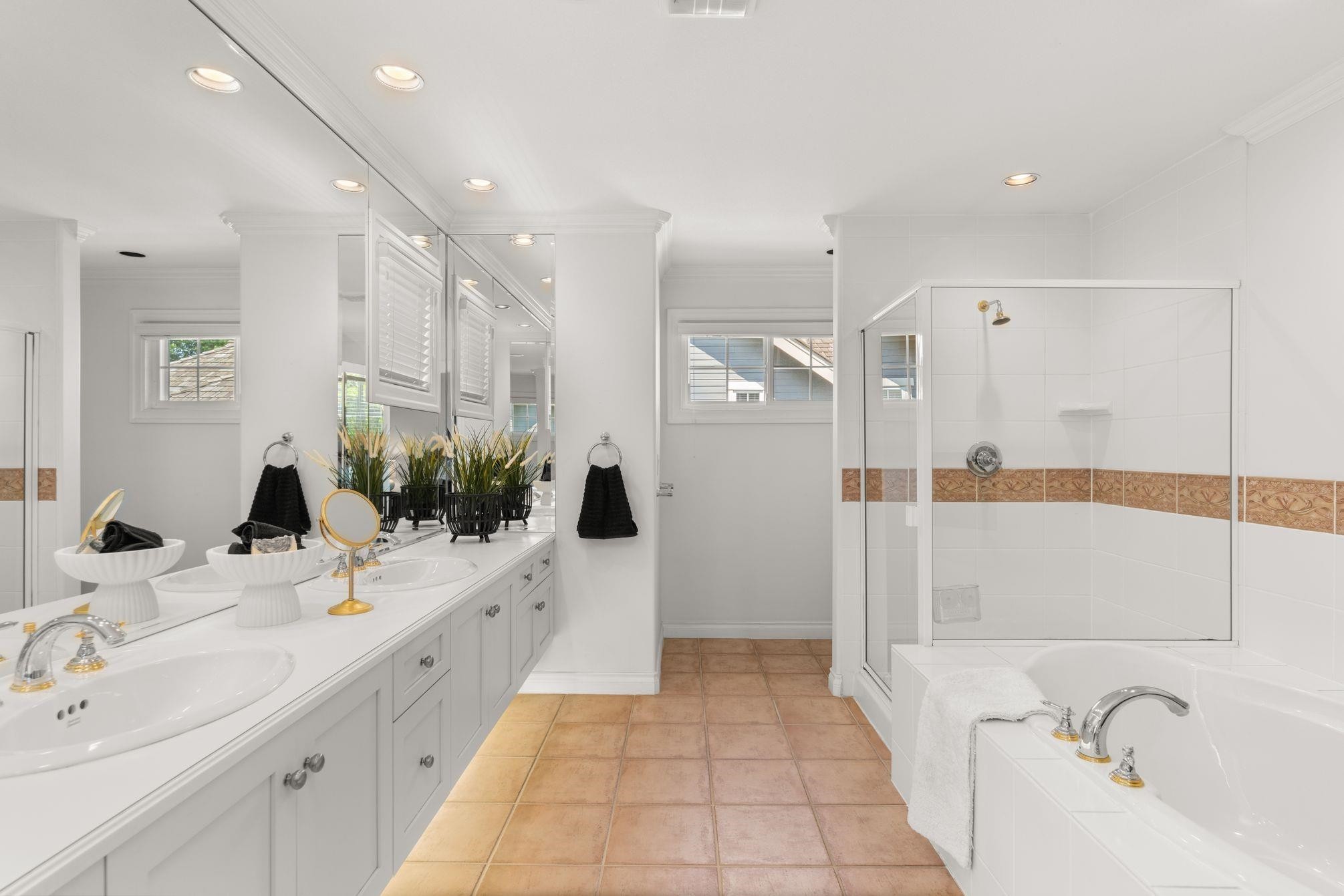 9-15715 34 Avenue, Surrey, BC