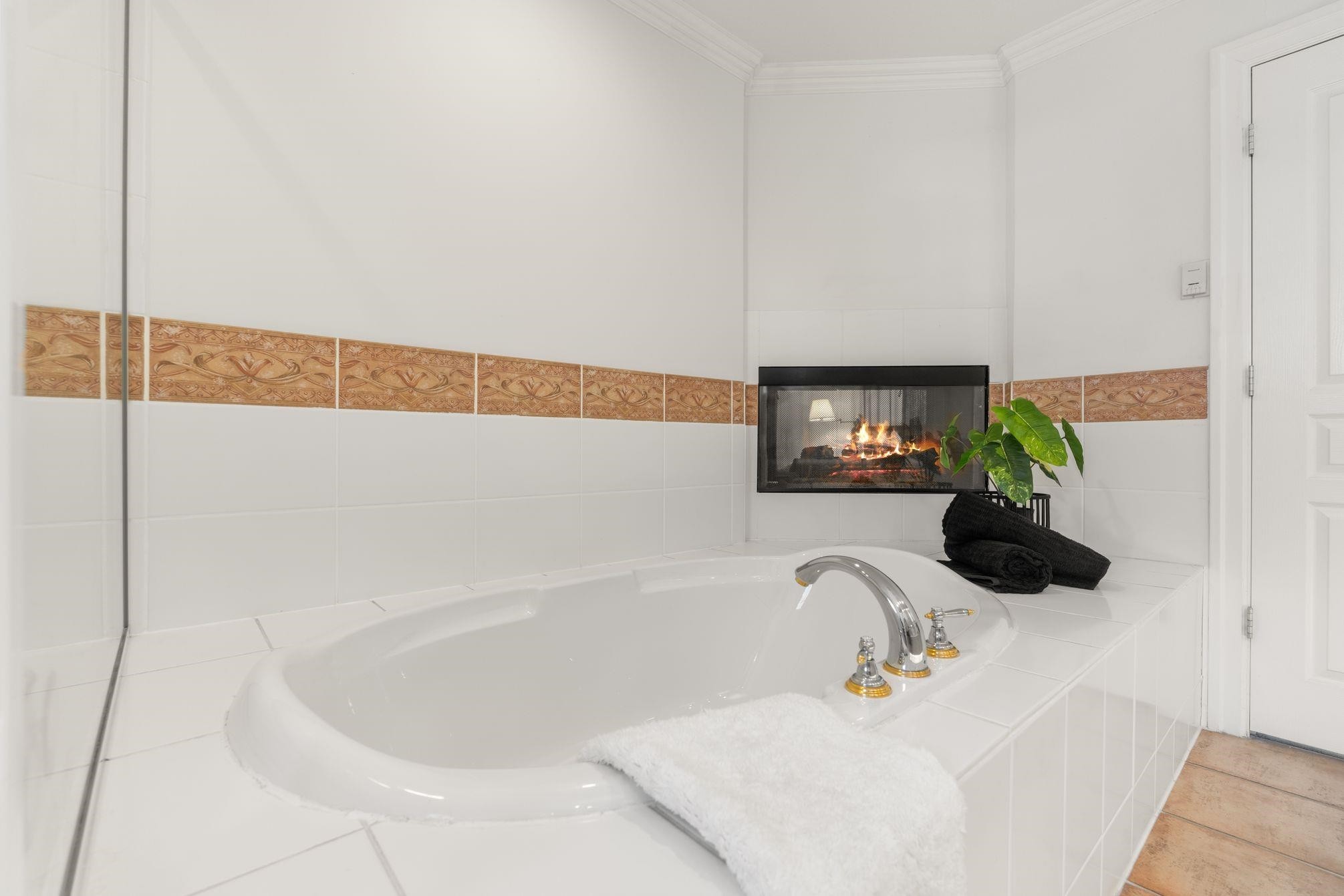 9-15715 34 Avenue, Surrey, BC