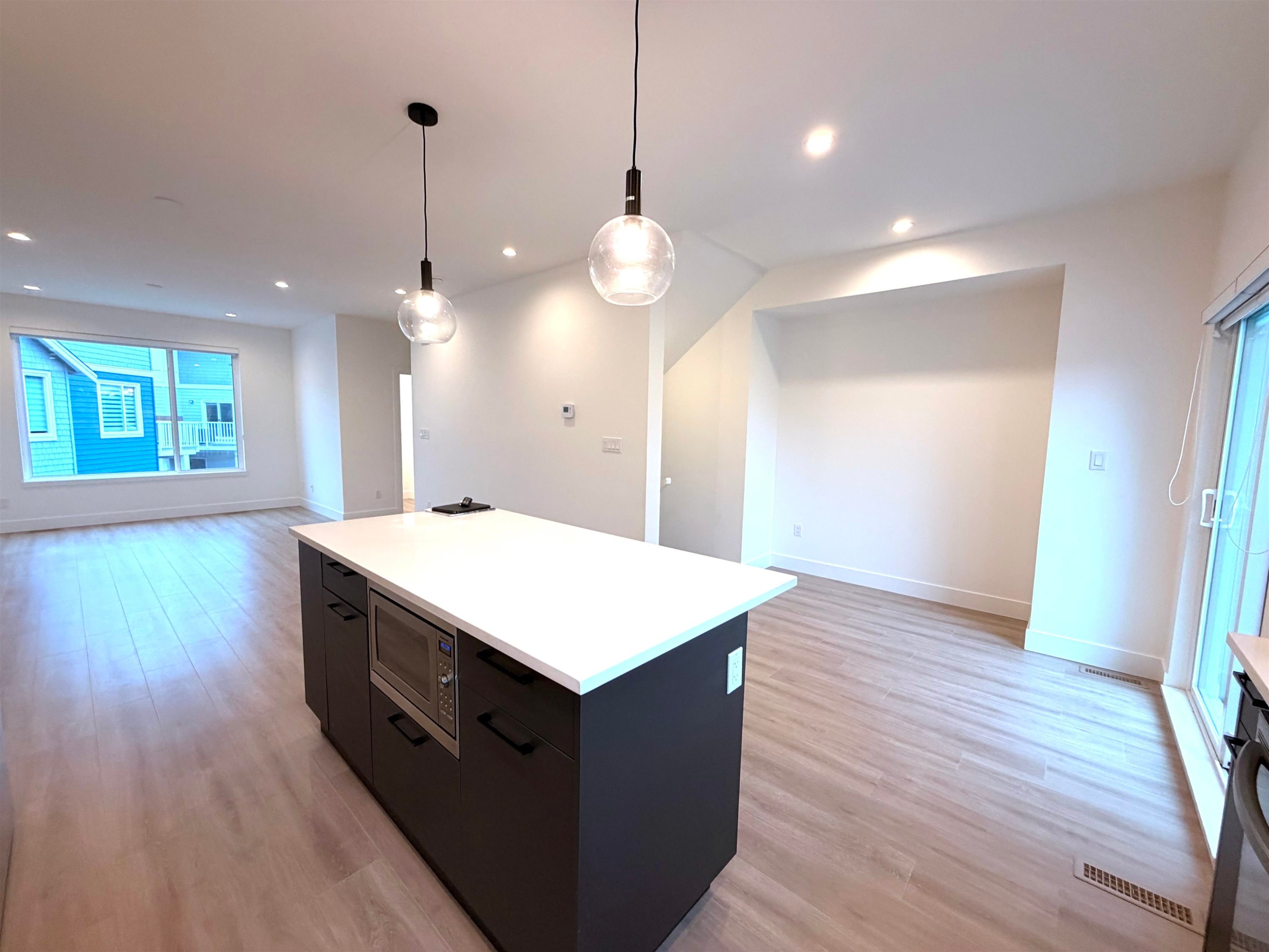 23-19330 Fairway Drive, Surrey, BC