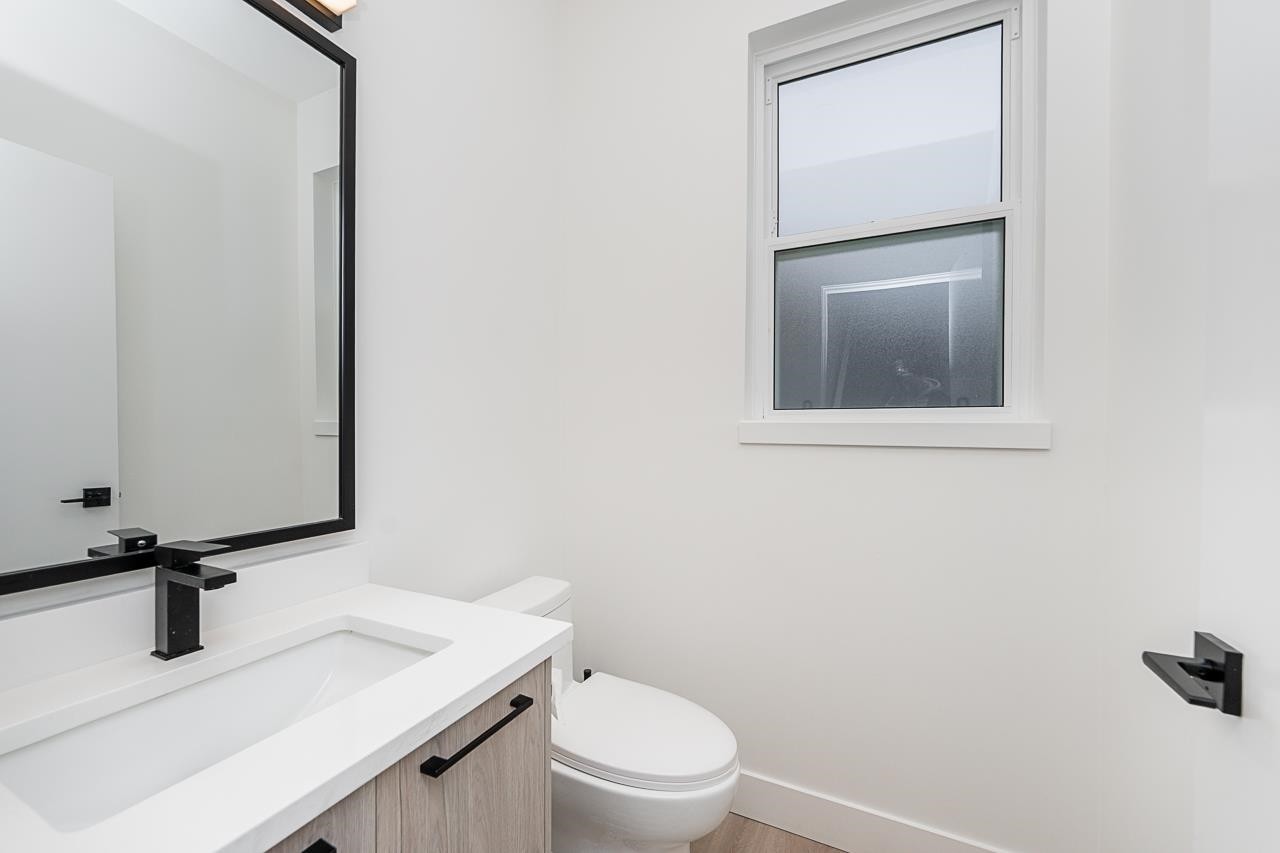 23-19330 Fairway Drive, Surrey, BC