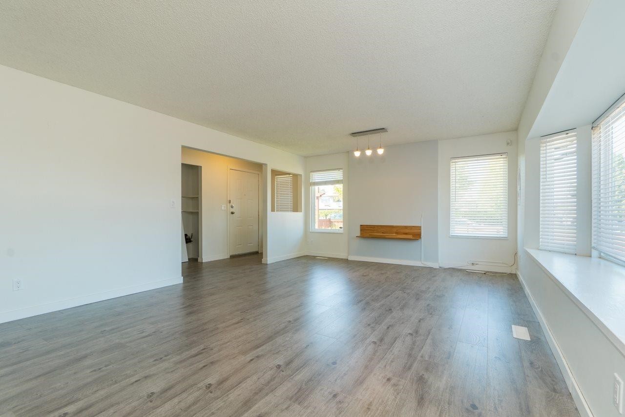 15592 100 Avenue, Surrey, BC