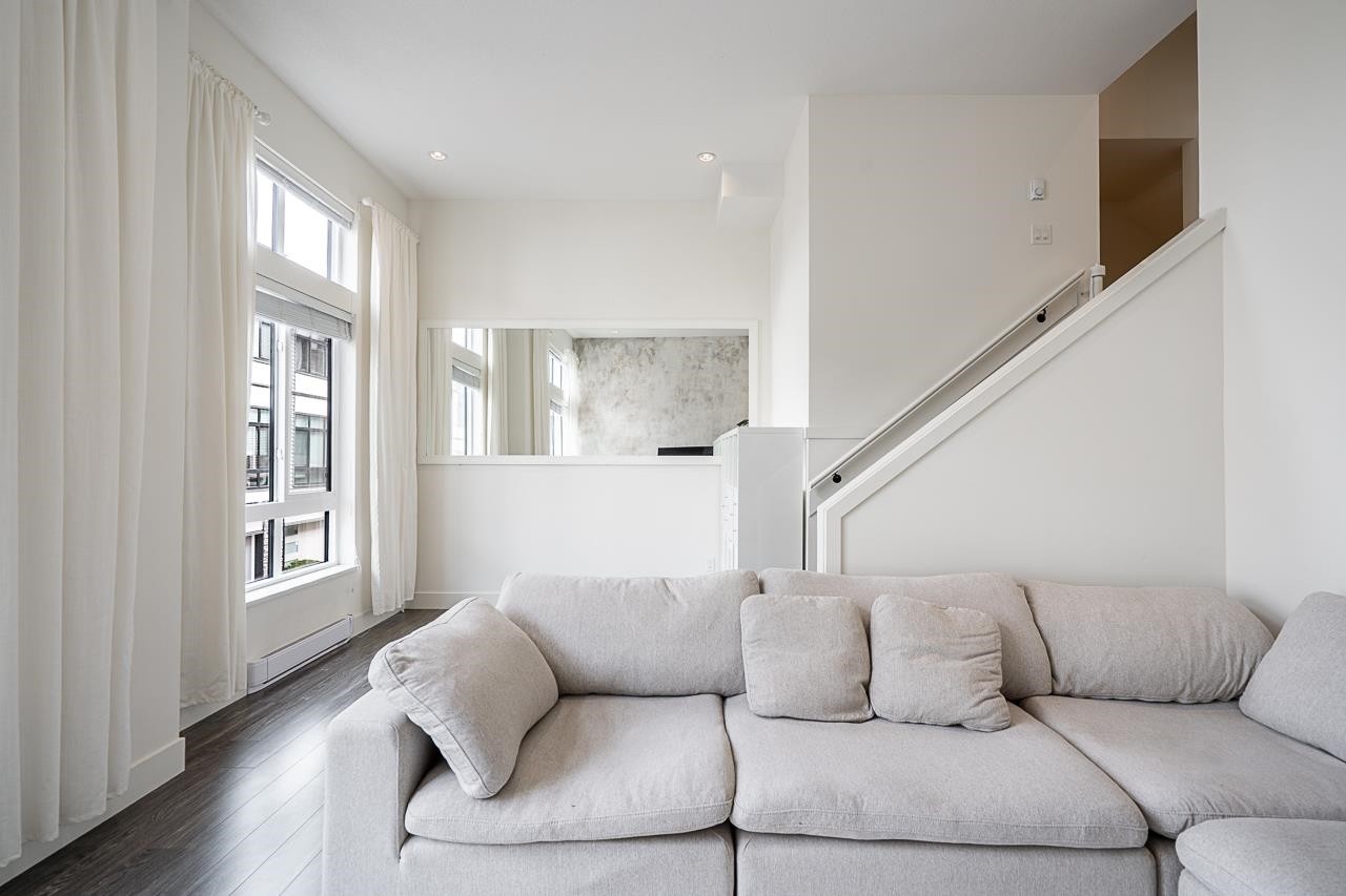 17-14057 60A Avenue, Surrey, BC