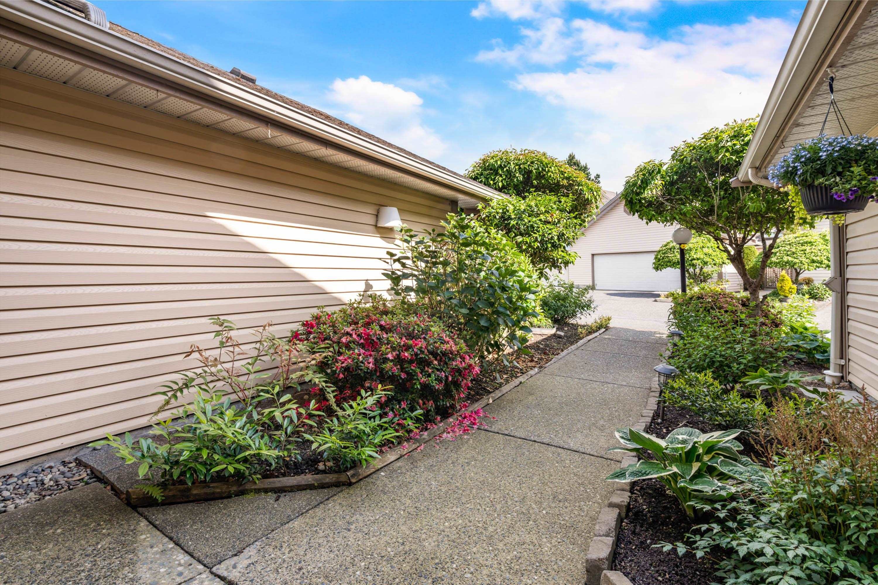 30-6140 192 Street, Surrey, BC