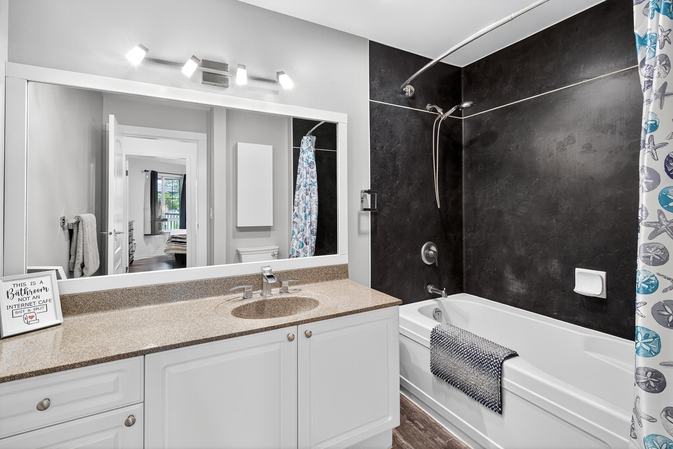 322-19528 Fraser Highway, Surrey, BC