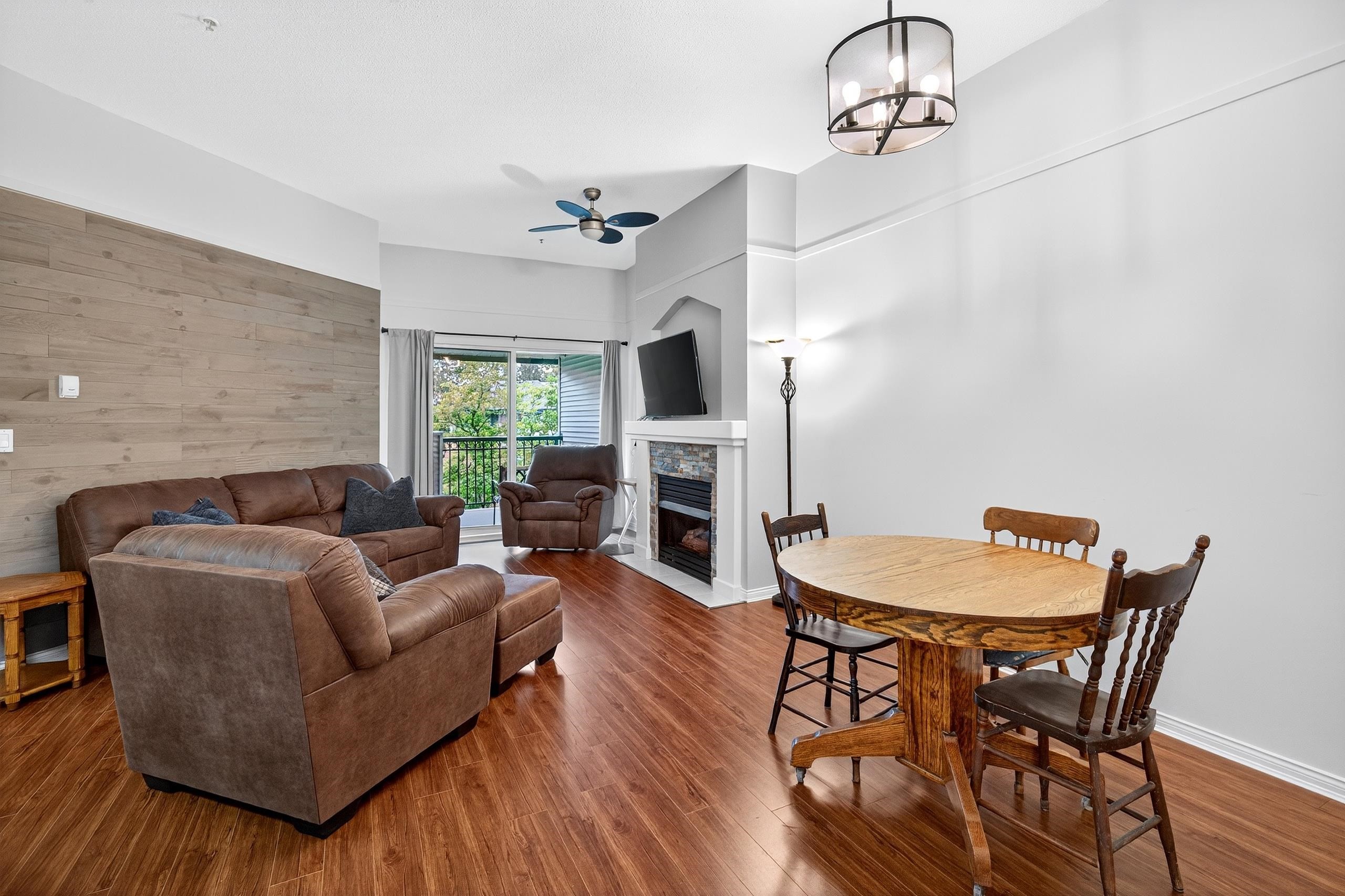 322-19528 Fraser Highway, Surrey, BC