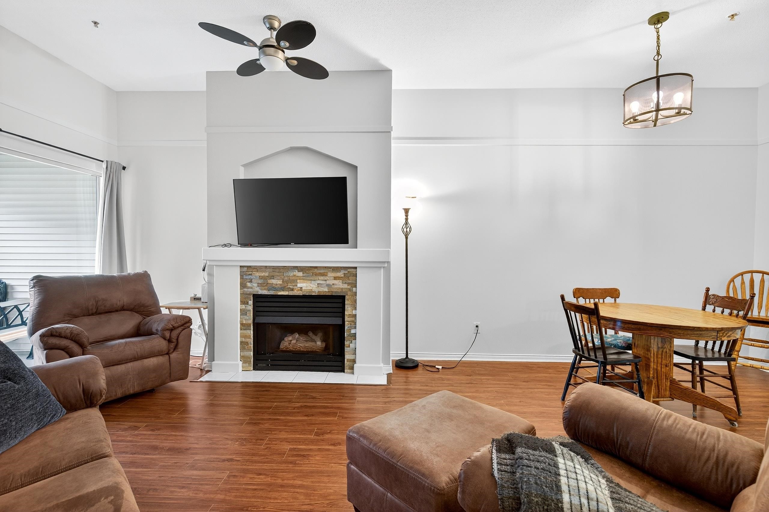 322-19528 Fraser Highway, Surrey, BC