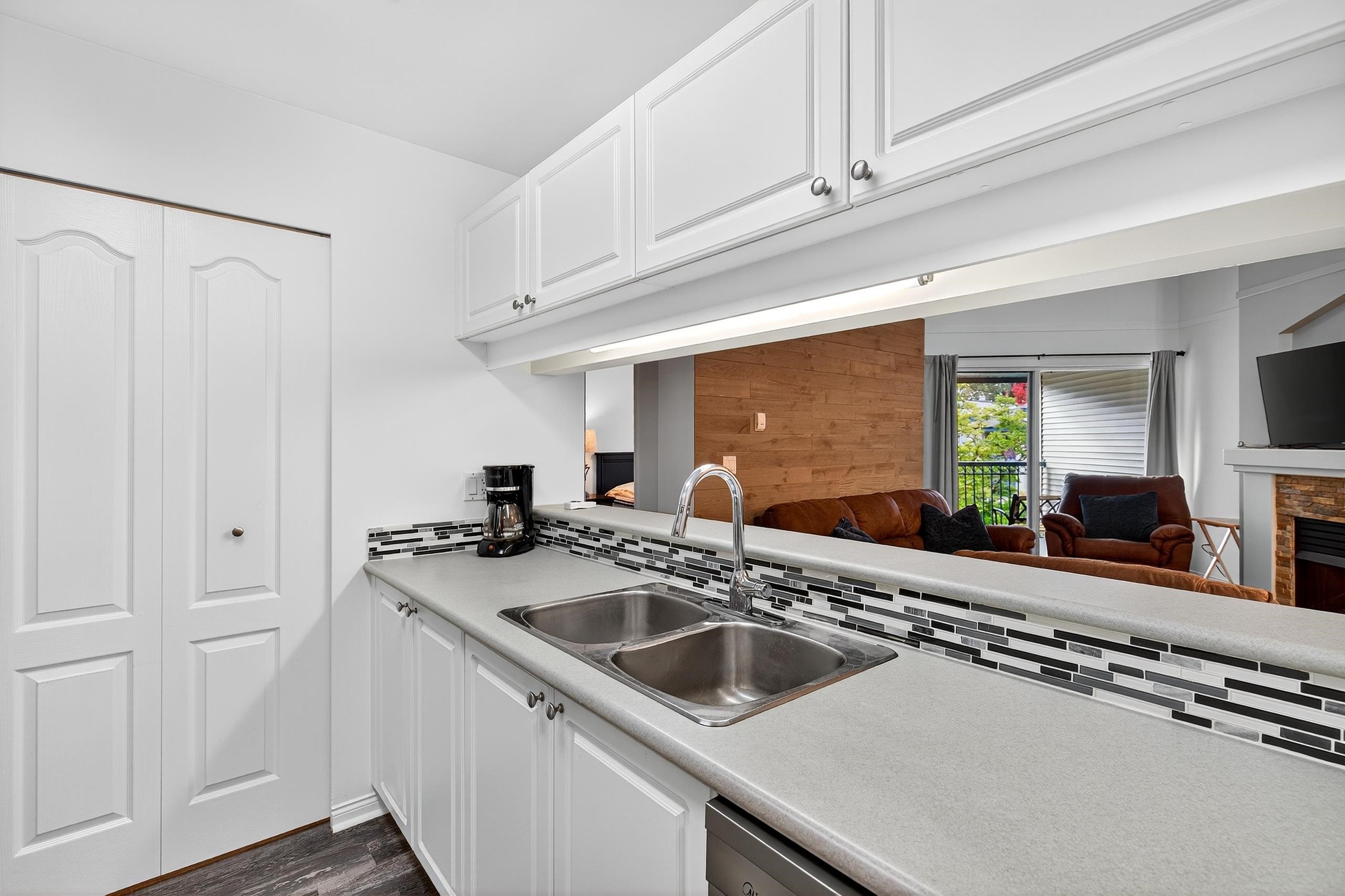 322-19528 Fraser Highway, Surrey, BC