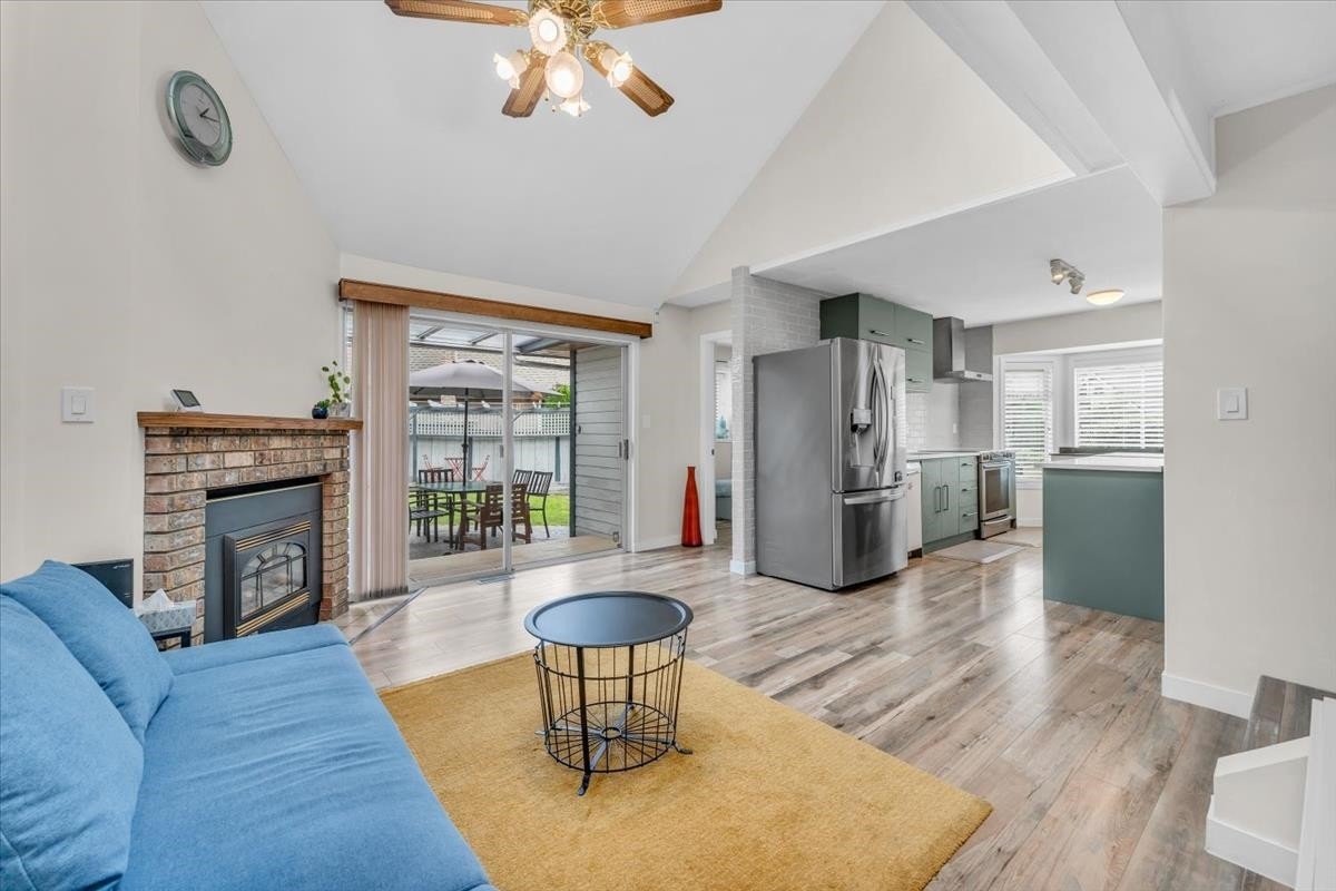 10552 Woodglen Close, Surrey, BC