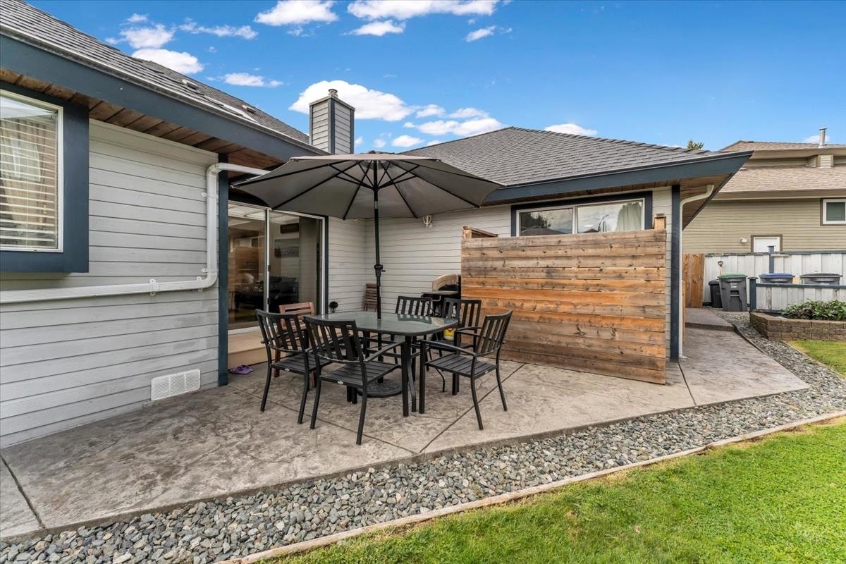 10552 Woodglen Close, Surrey, BC