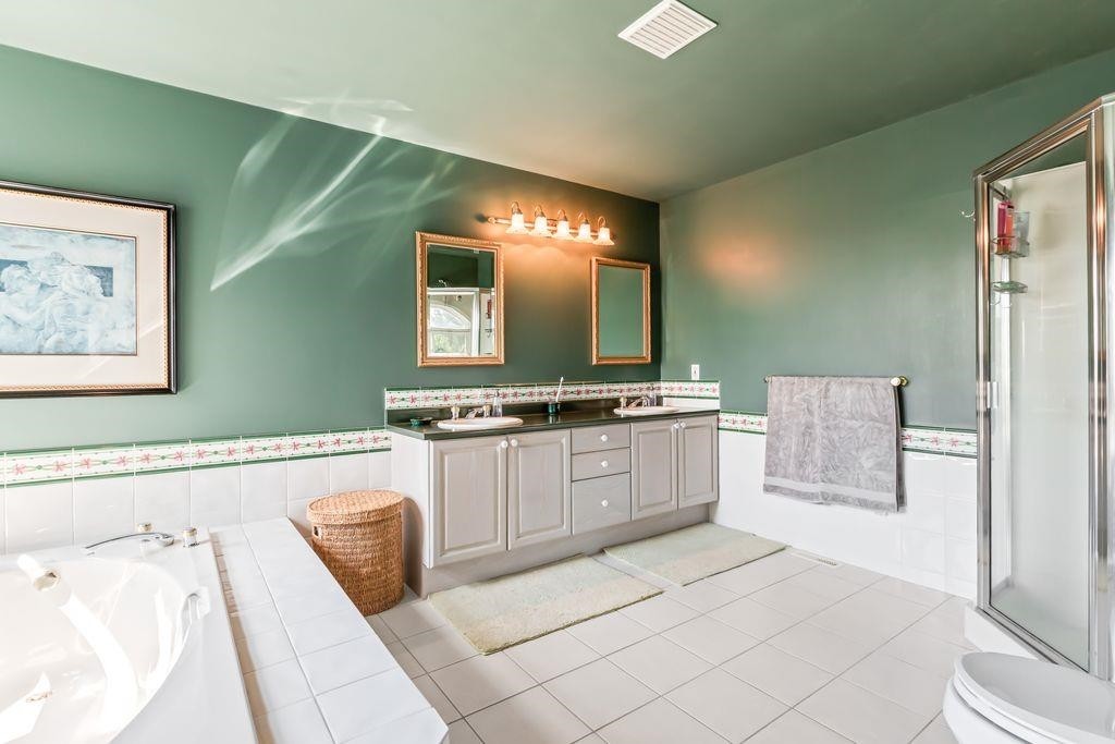 16672 77 Avenue, Surrey, BC