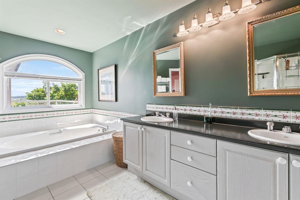 16672 77 Avenue, Surrey, BC