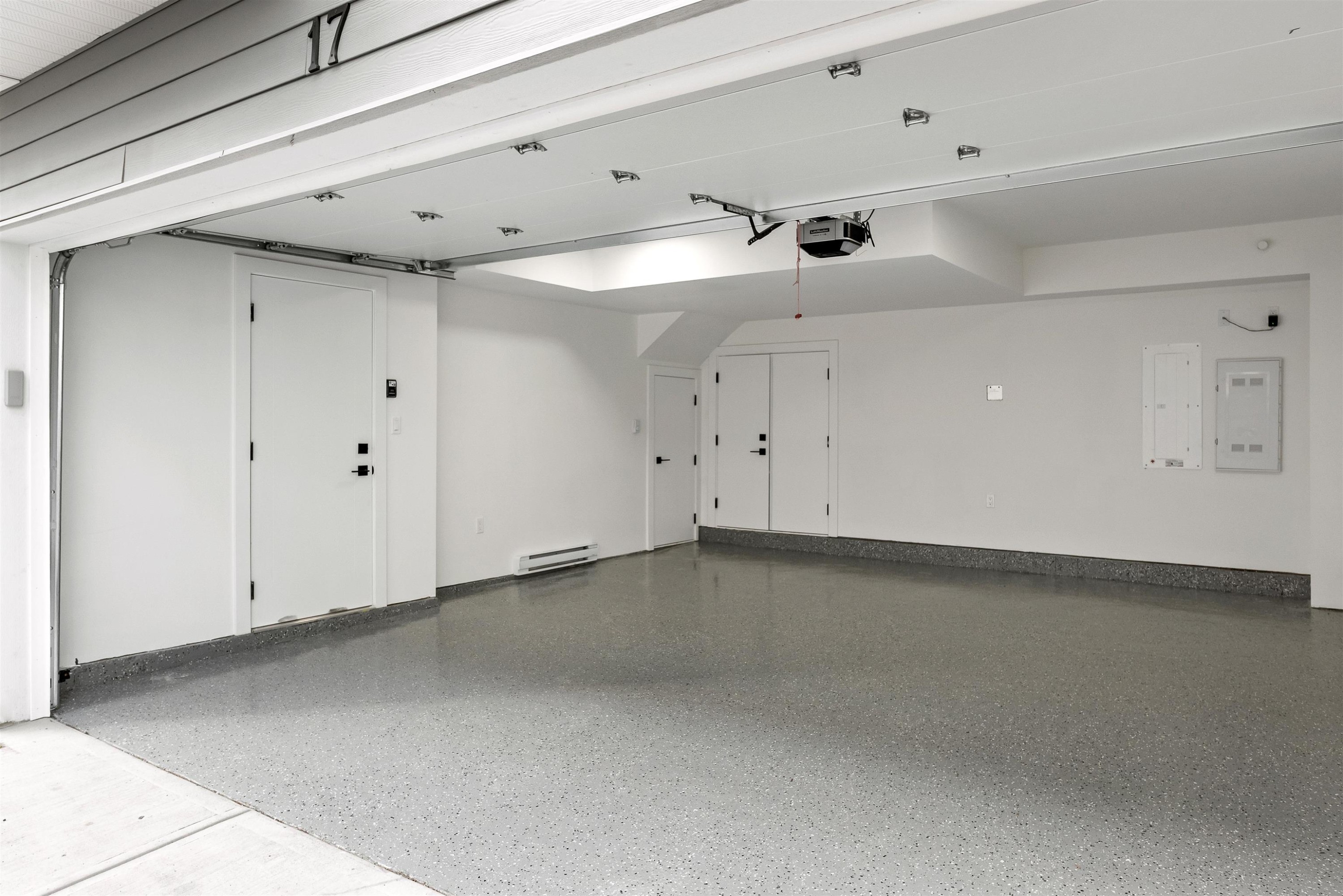 16-12635 63 Avenue, Surrey, BC