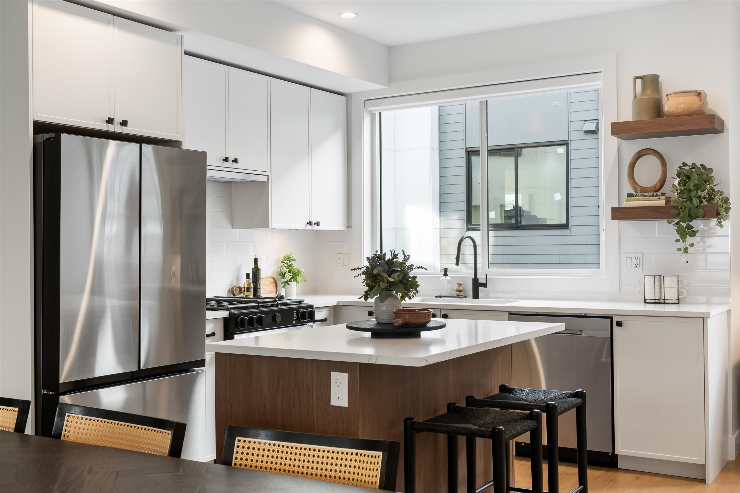 16-12635 63 Avenue, Surrey, BC