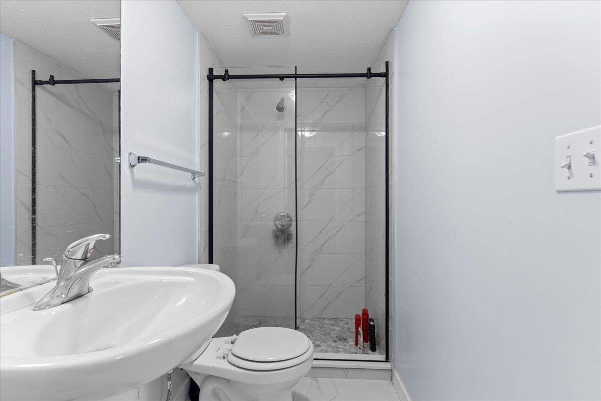 18118 67 Avenue, Surrey, BC