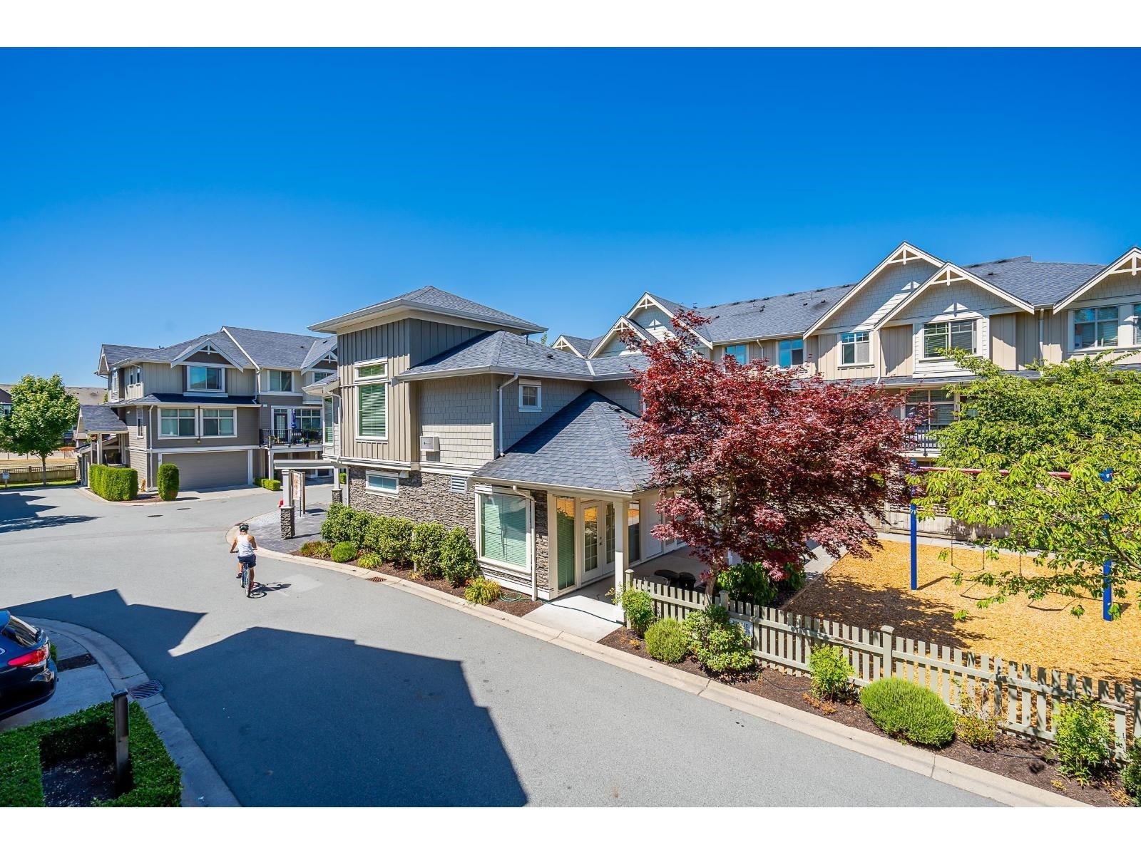 30-19525 73 Avenue, Surrey, BC