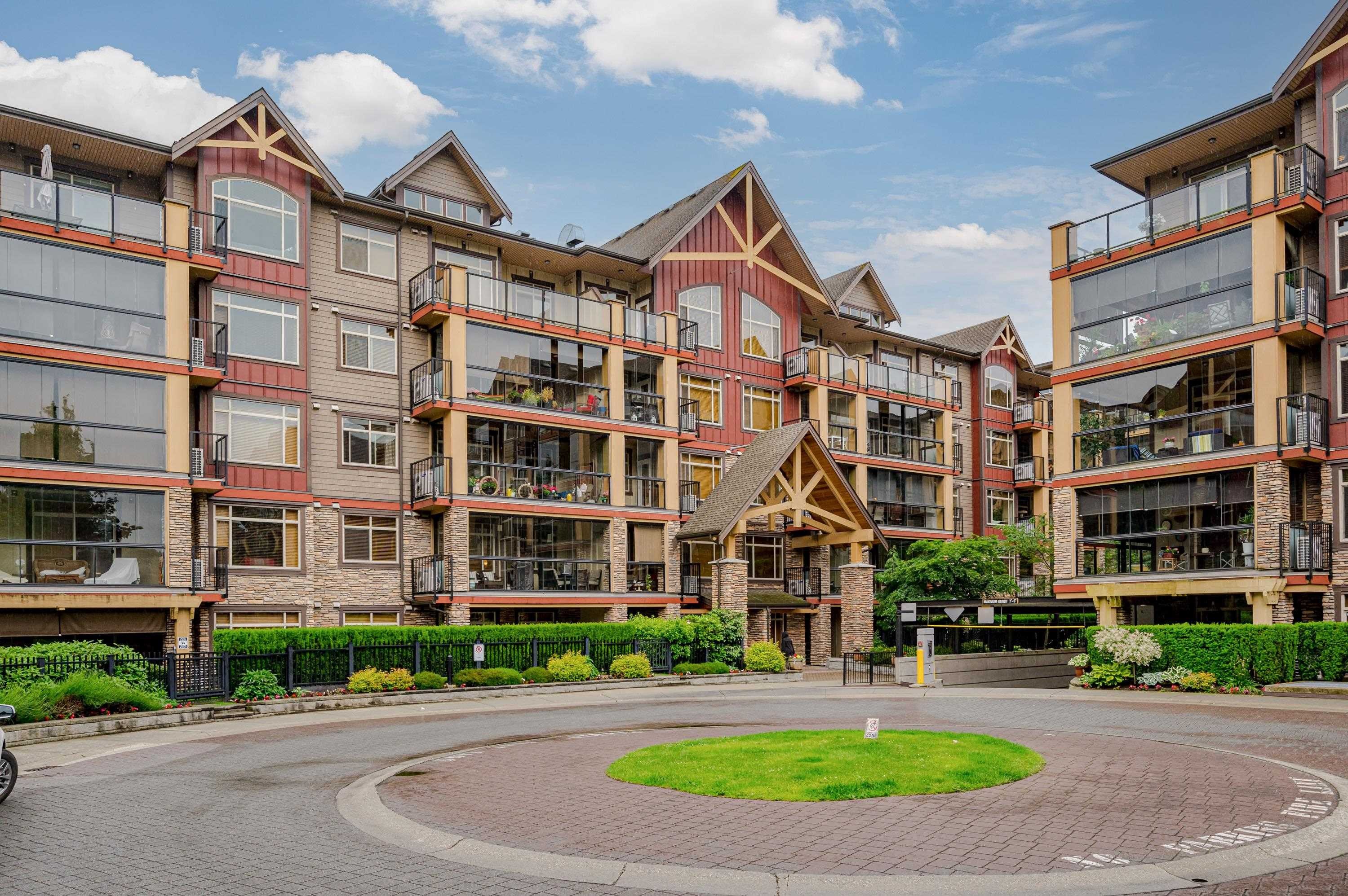 592-8288 207A Street, Langley, BC