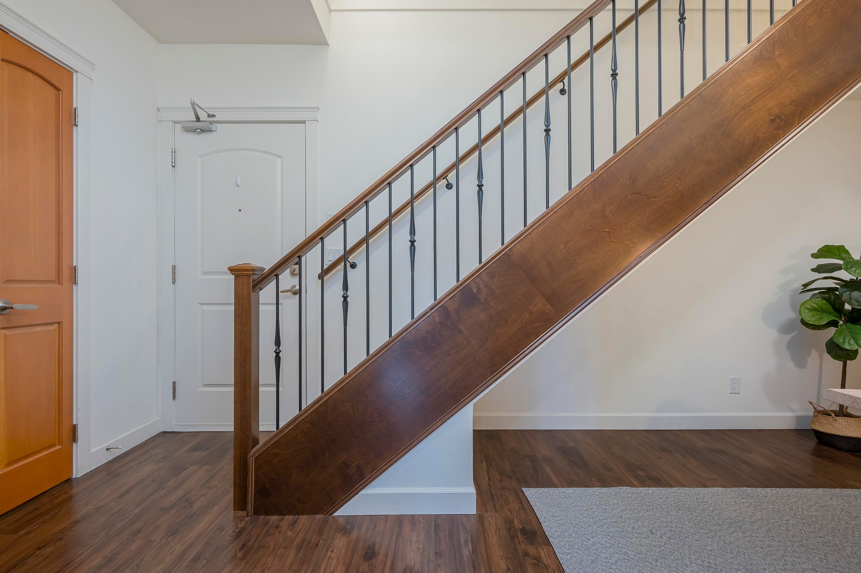 592-8288 207A Street, Langley, BC