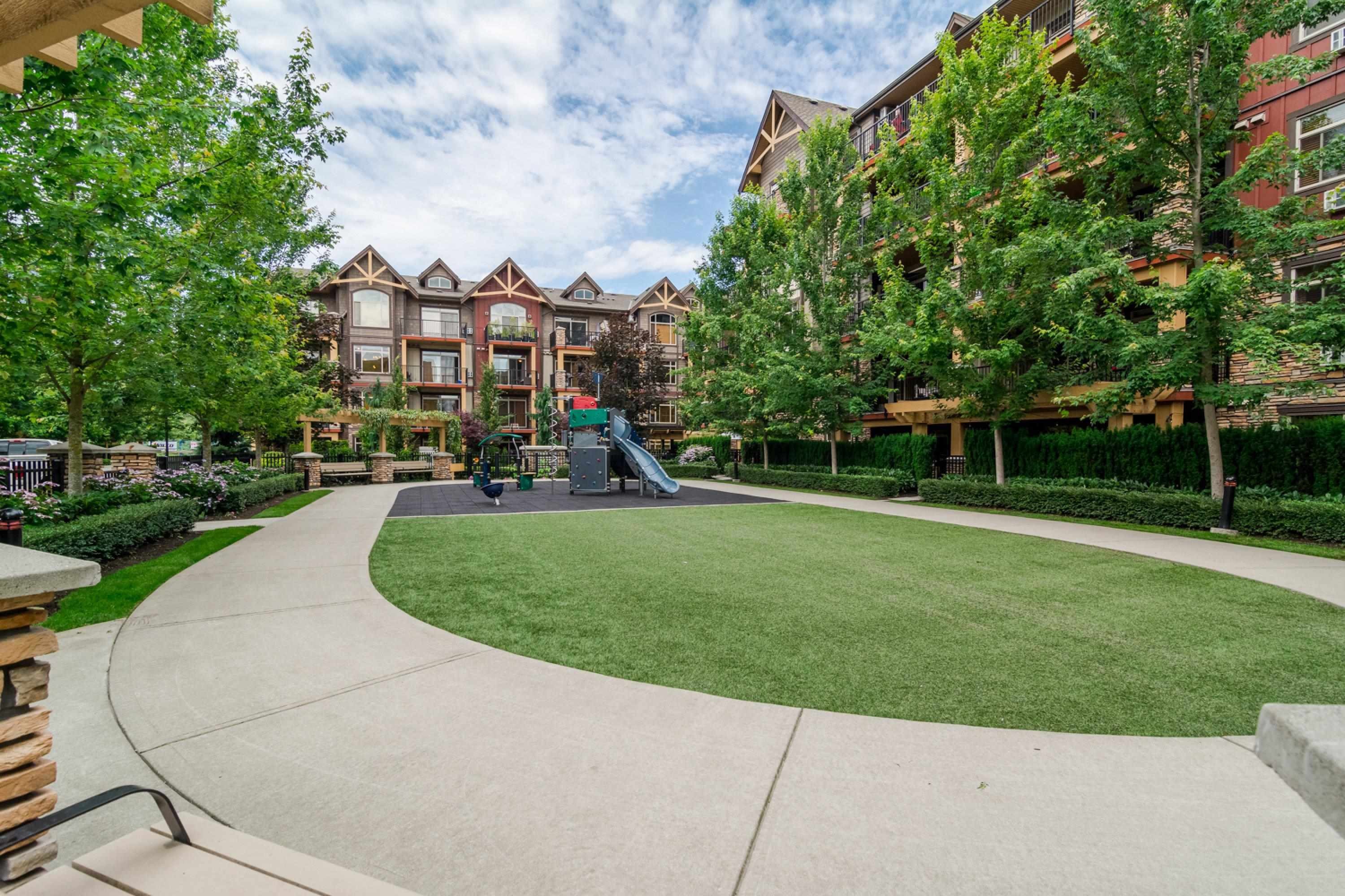 592-8288 207A Street, Langley, BC