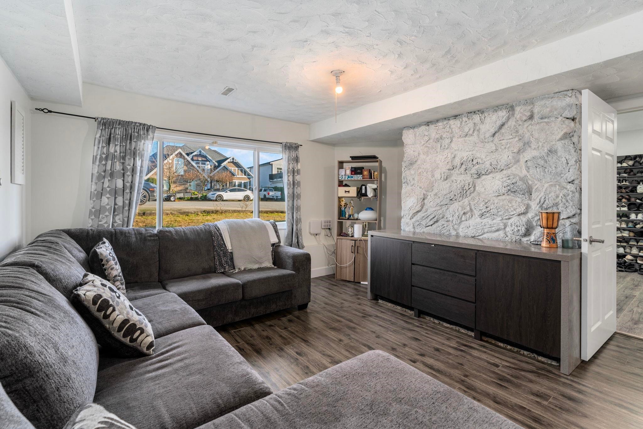 7923 122A Street, Surrey, BC