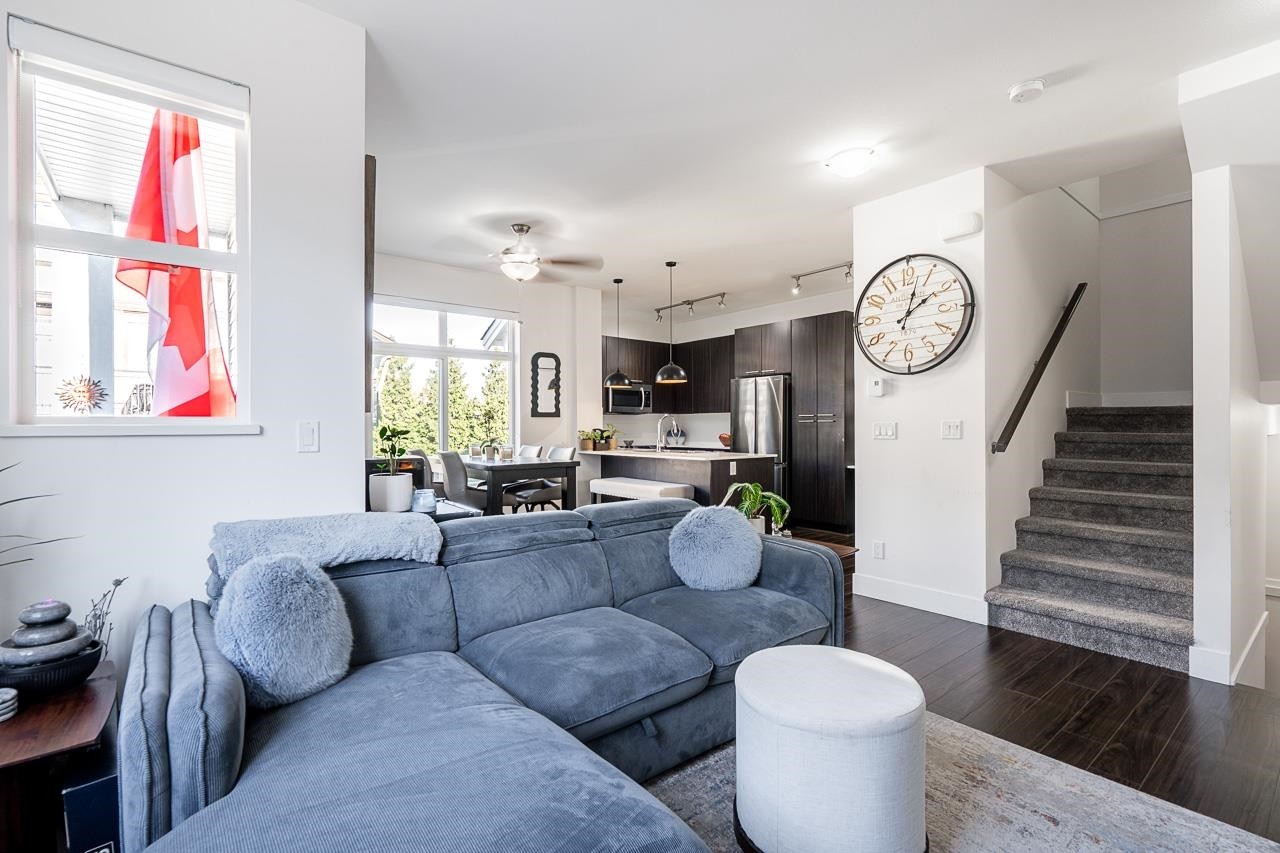 102-19433 68 Avenue, Surrey, BC