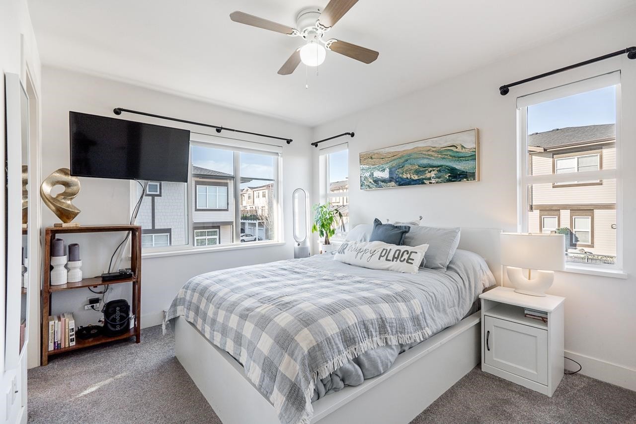 102-19433 68 Avenue, Surrey, BC