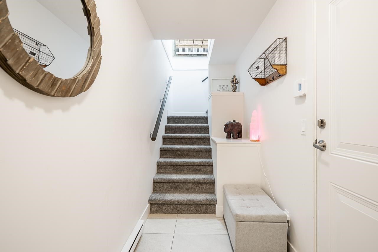 102-19433 68 Avenue, Surrey, BC