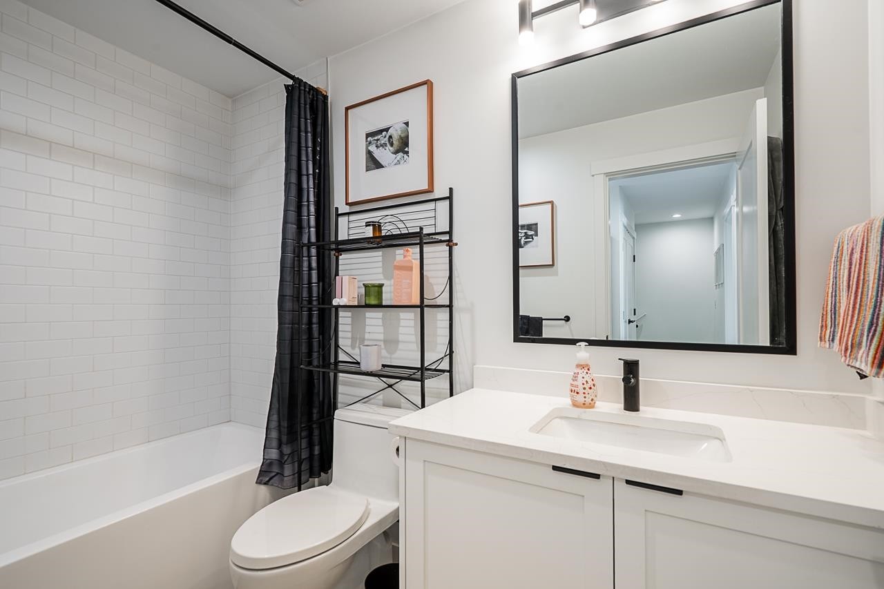 15-16565 24A Avenue, Surrey, BC