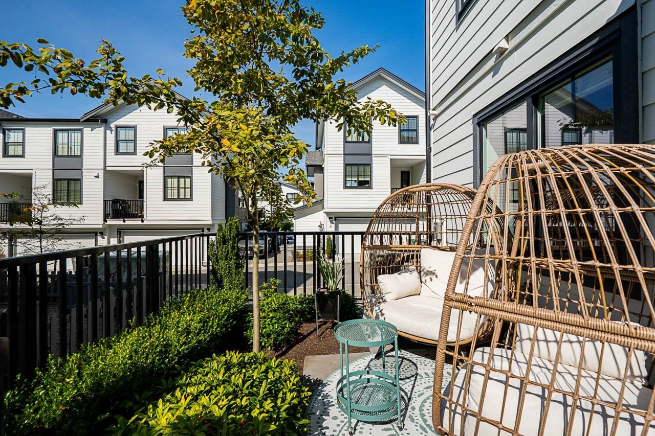 15-16565 24A Avenue, Surrey, BC