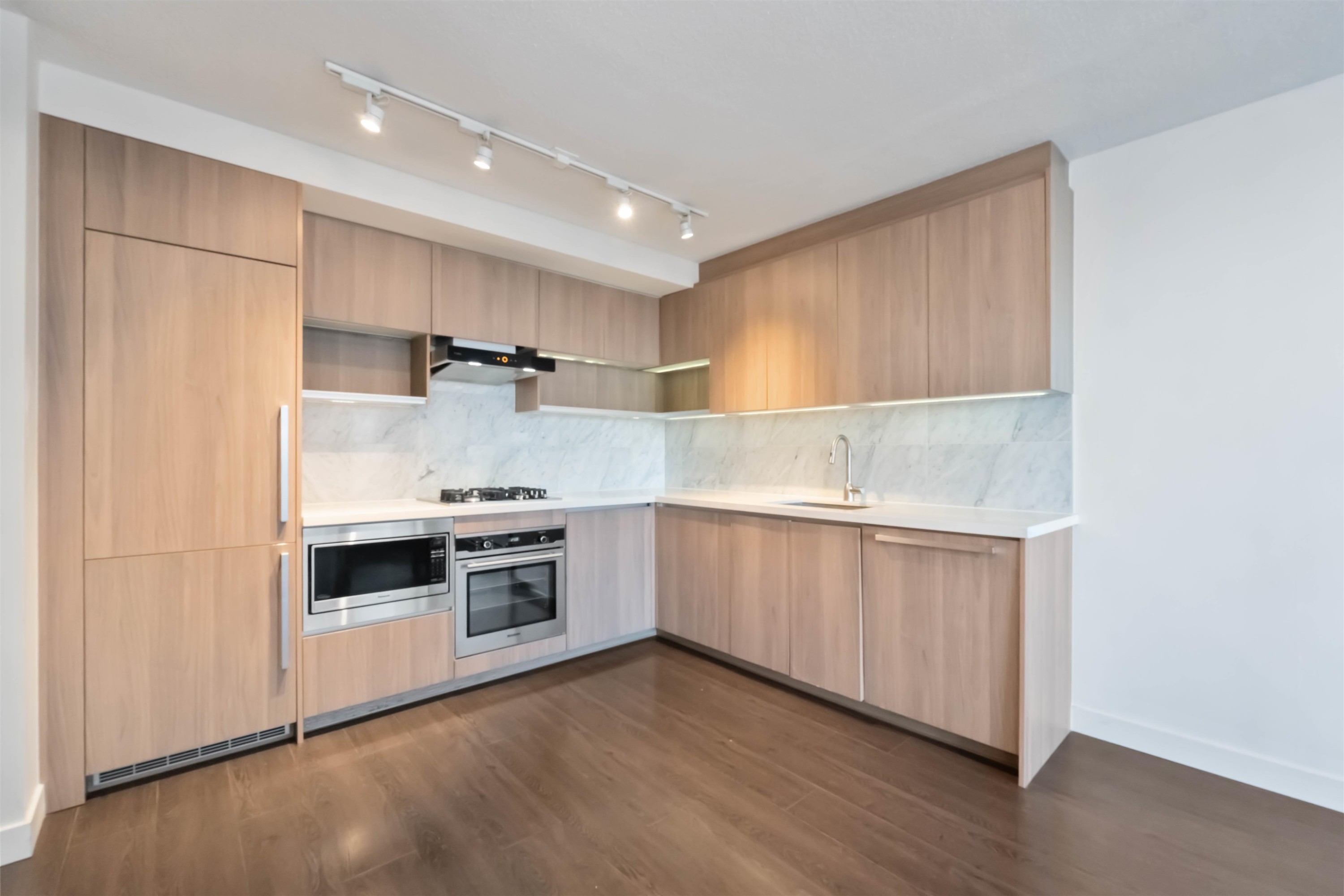 3301-13750 100 Avenue, Surrey, BC