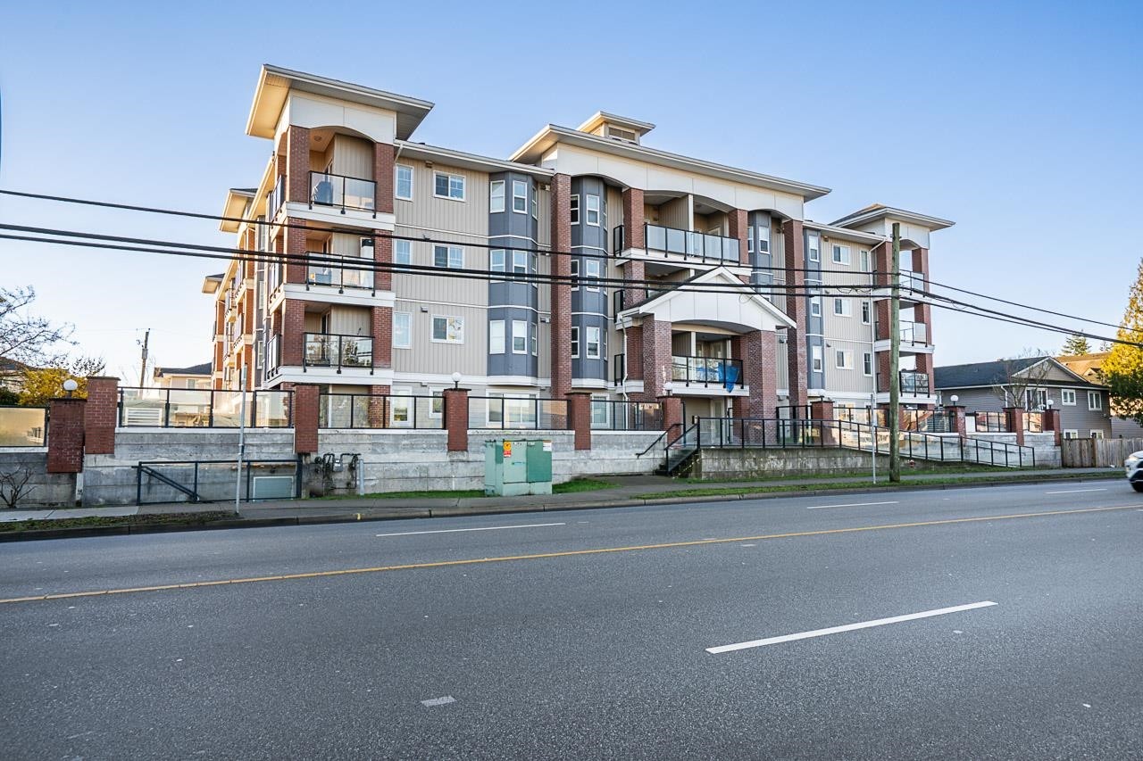 202-19730 56 Avenue, Langley, BC