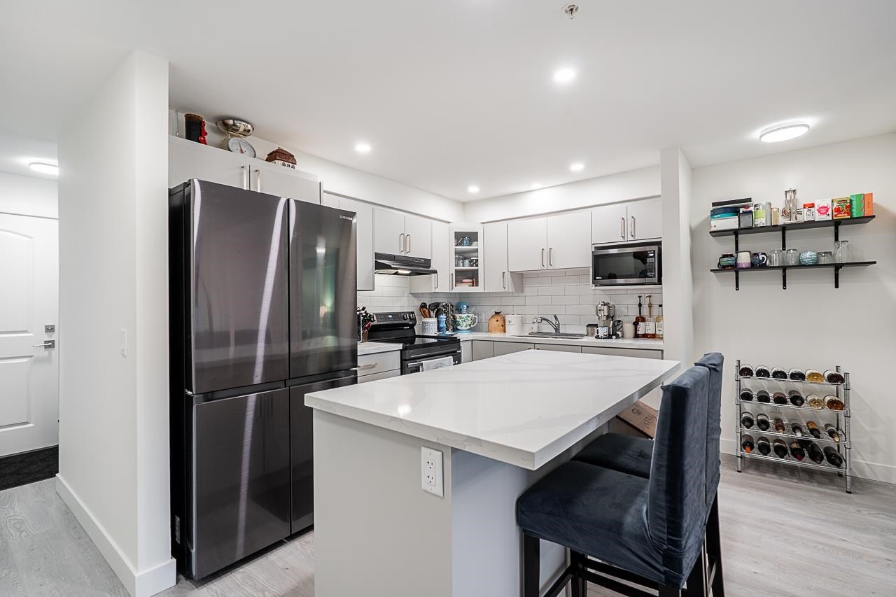 202-19730 56 Avenue, Langley, BC