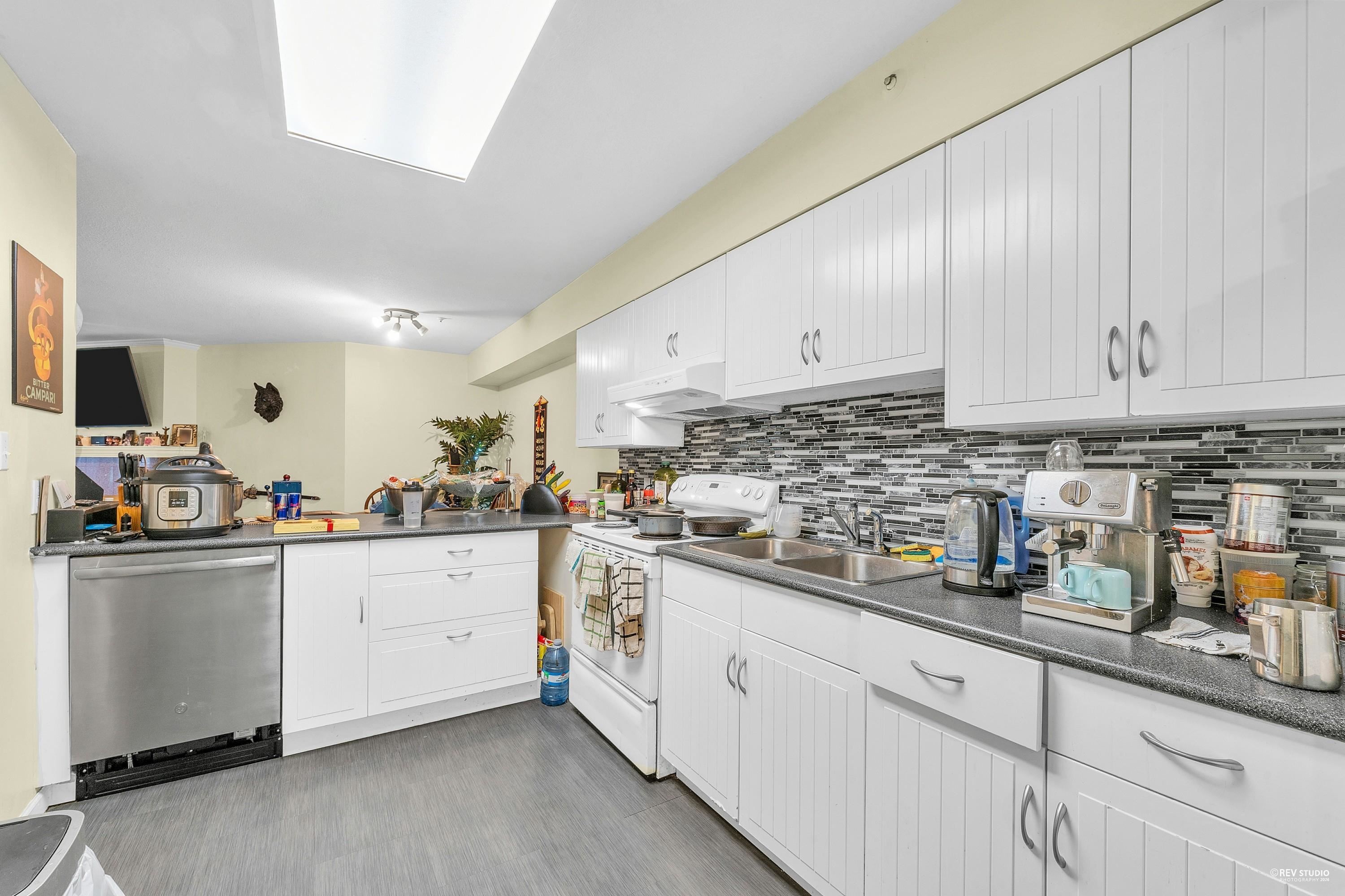 204-15233 Pacific Avenue, White Rock, BC