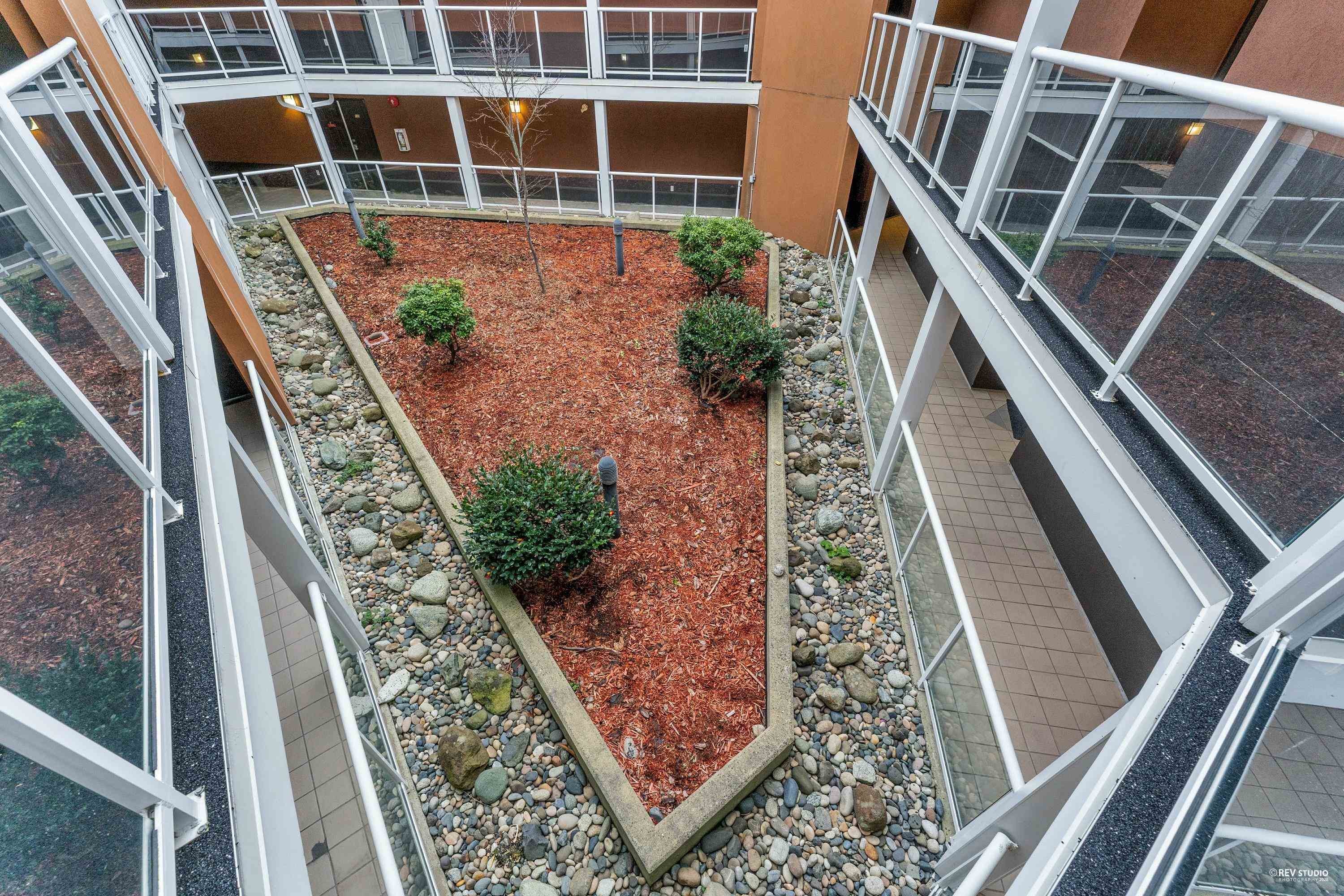 204-15233 Pacific Avenue, White Rock, BC