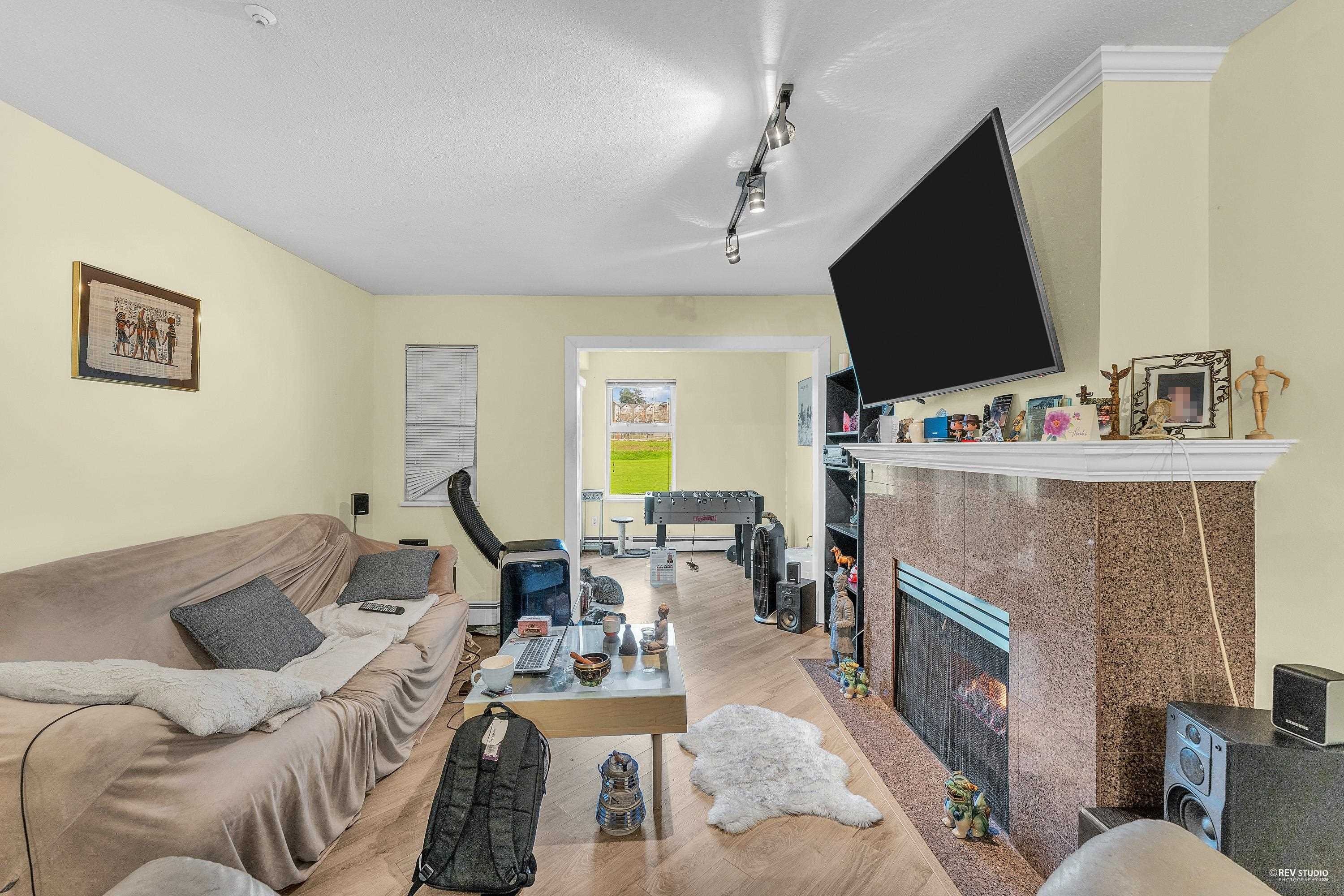 204-15233 Pacific Avenue, White Rock, BC