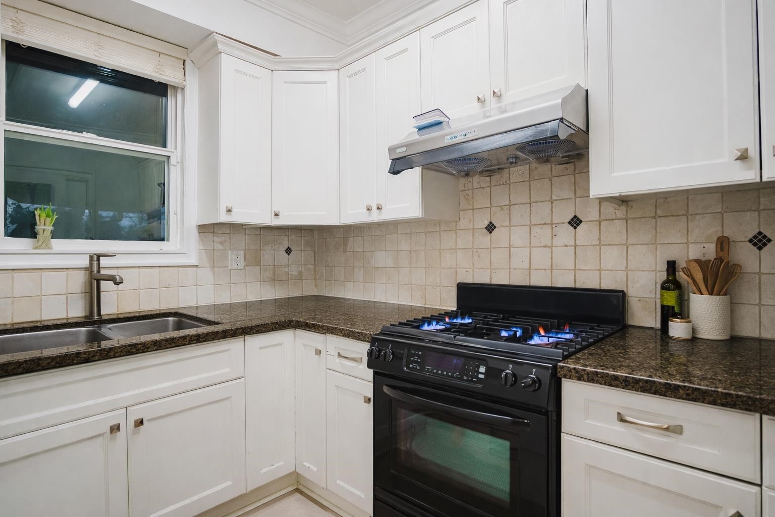 16050 79 Avenue, Surrey, BC