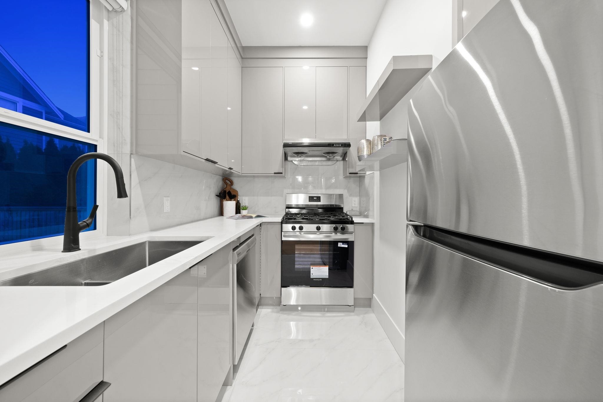 16935 0A Avenue, Surrey, BC