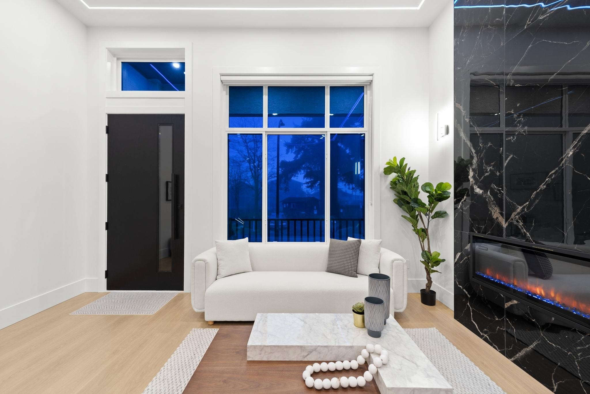 16935 0A Avenue, Surrey, BC