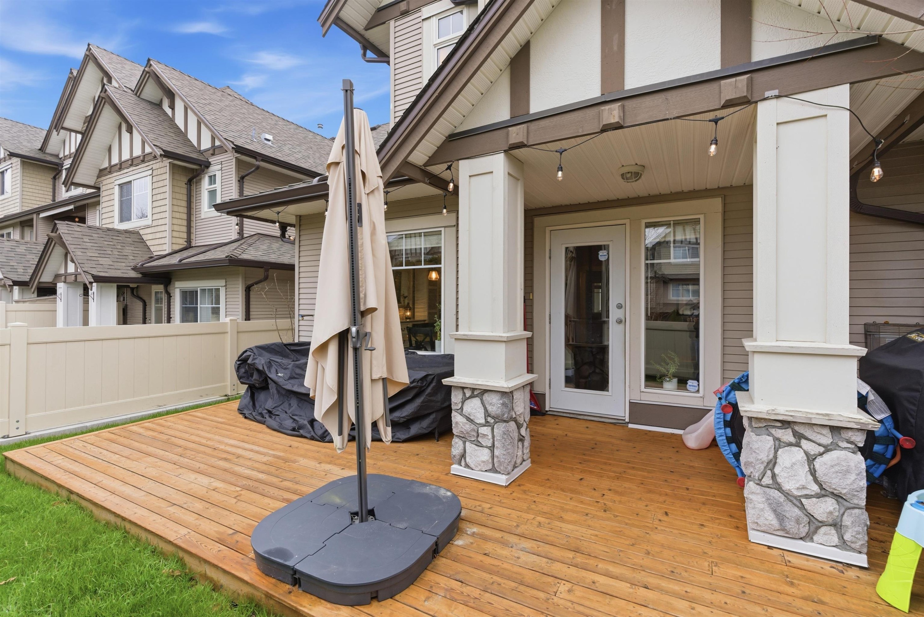 75-18221 68 Avenue, Surrey, BC