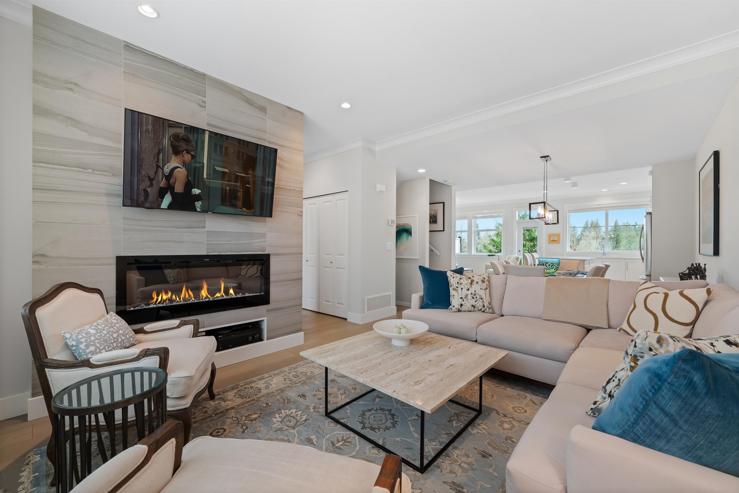 15-15717 Mountain View Drive, Surrey, BC