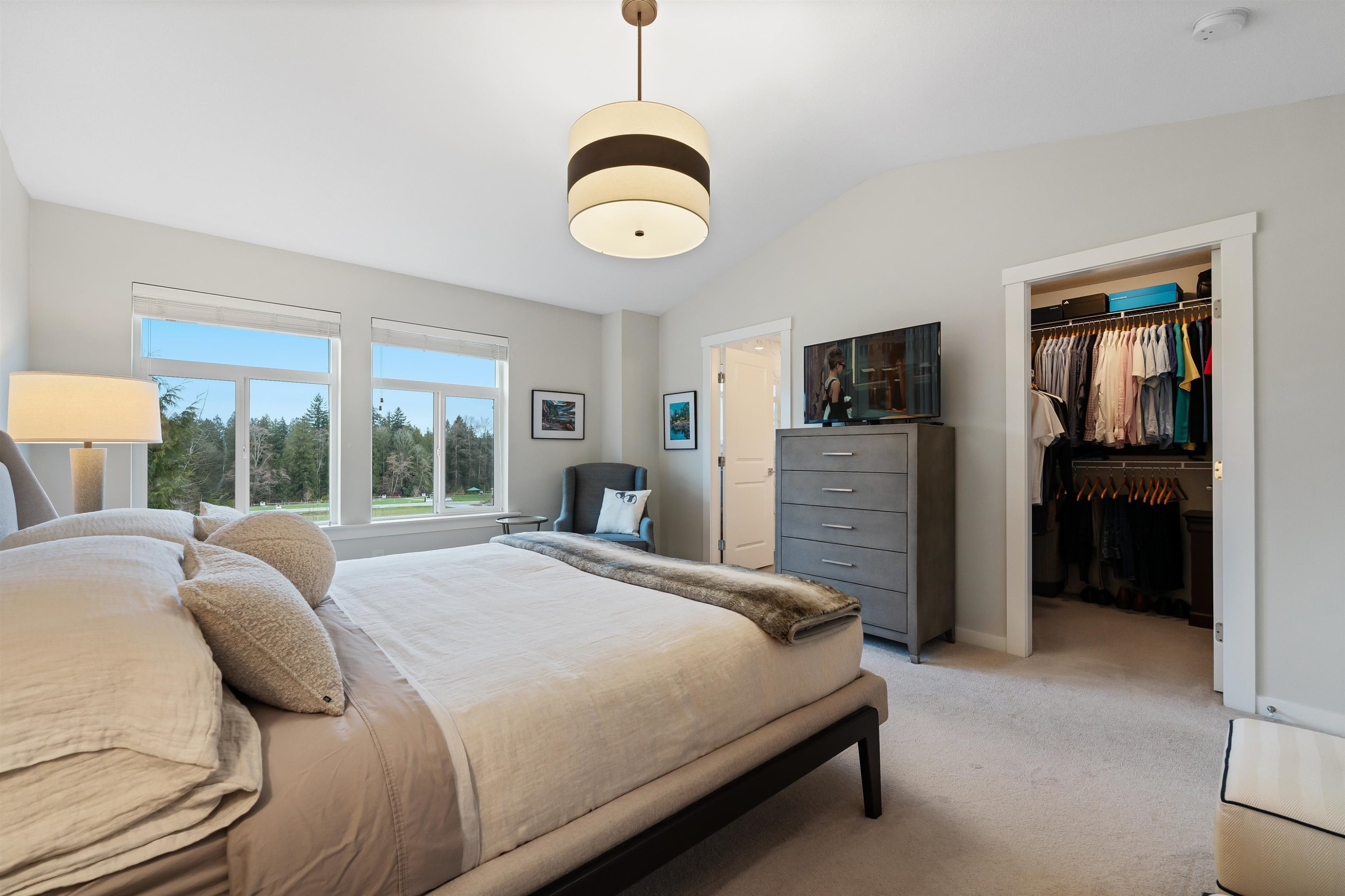 15-15717 Mountain View Drive, Surrey, BC